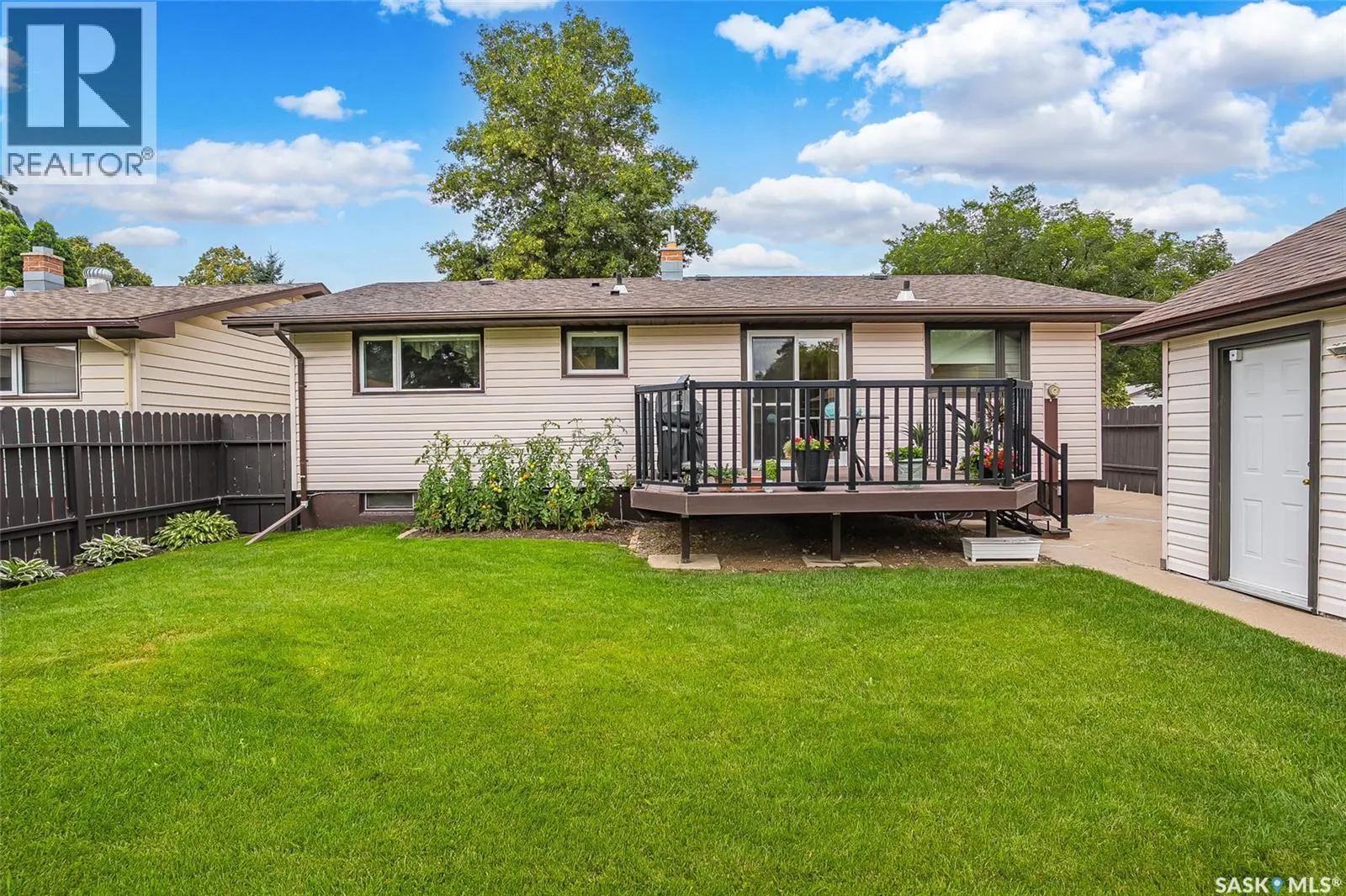 102 Bence CRESCENT