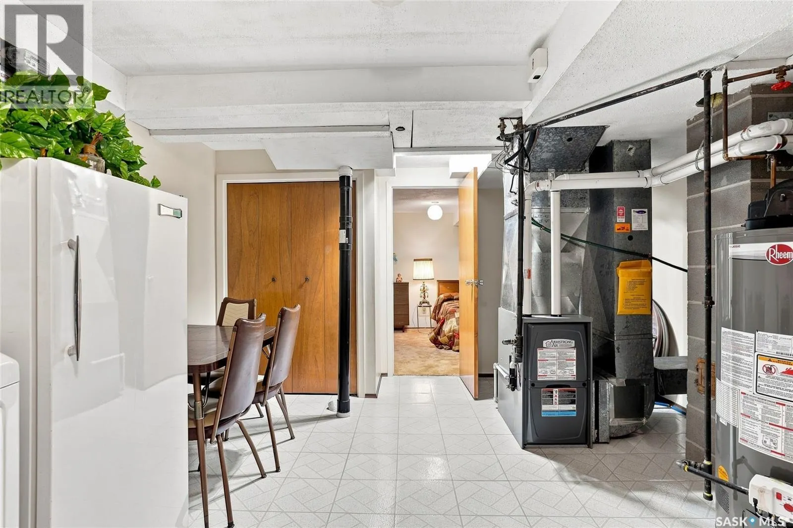 102 Bence CRESCENT