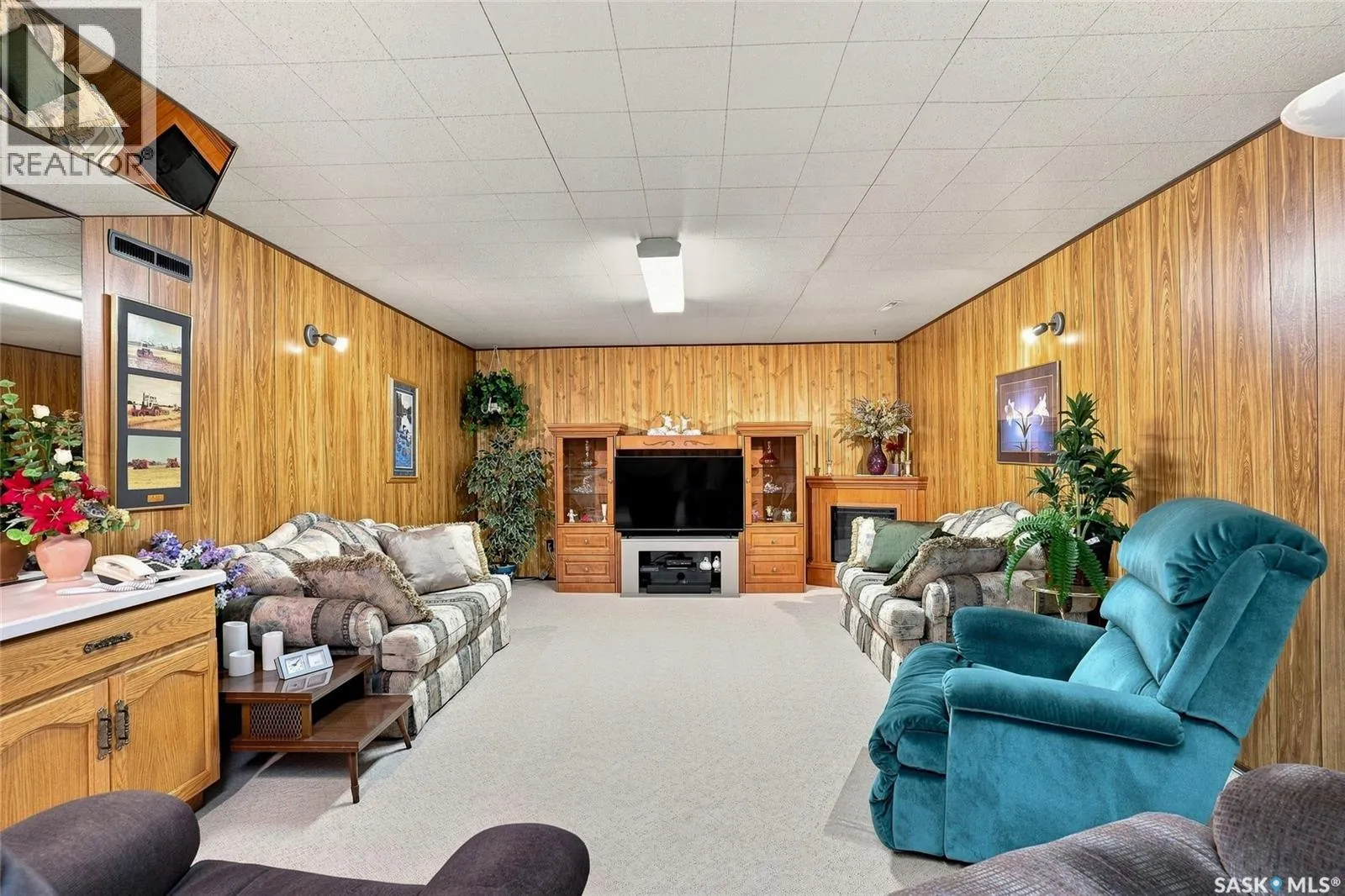 102 Bence CRESCENT