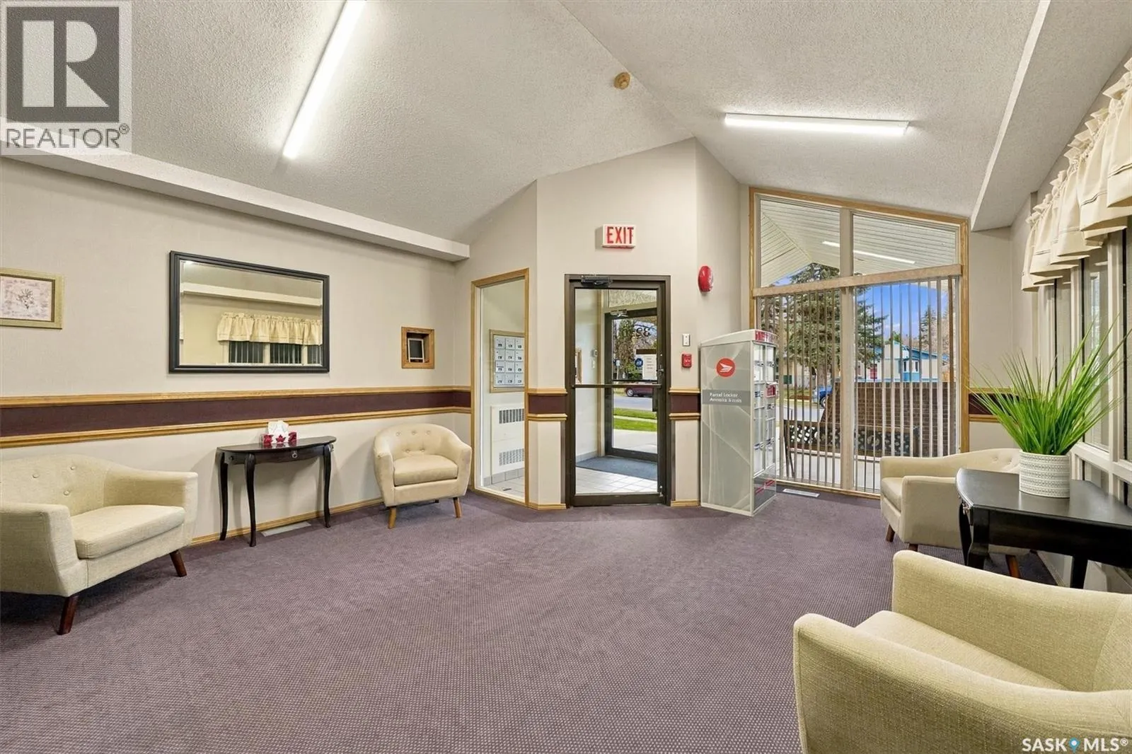 306 3220 33rd STREET W