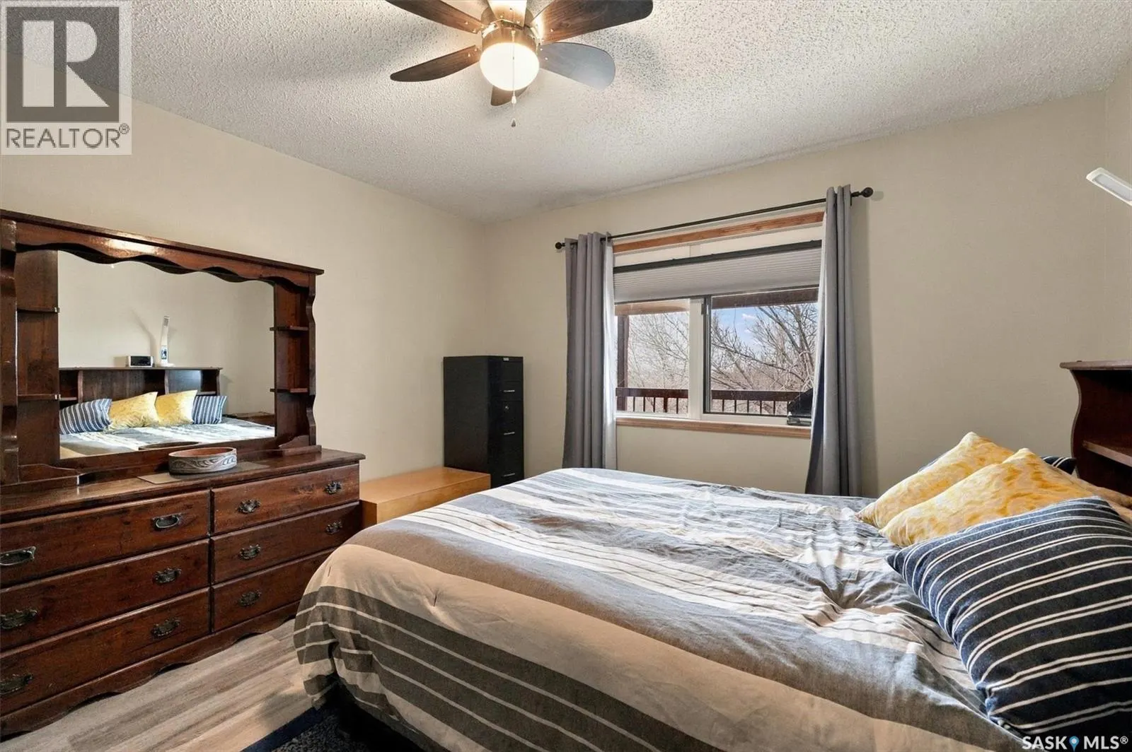 306 3220 33rd STREET W