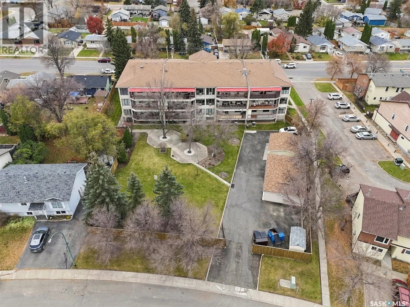 306 3220 33rd STREET W