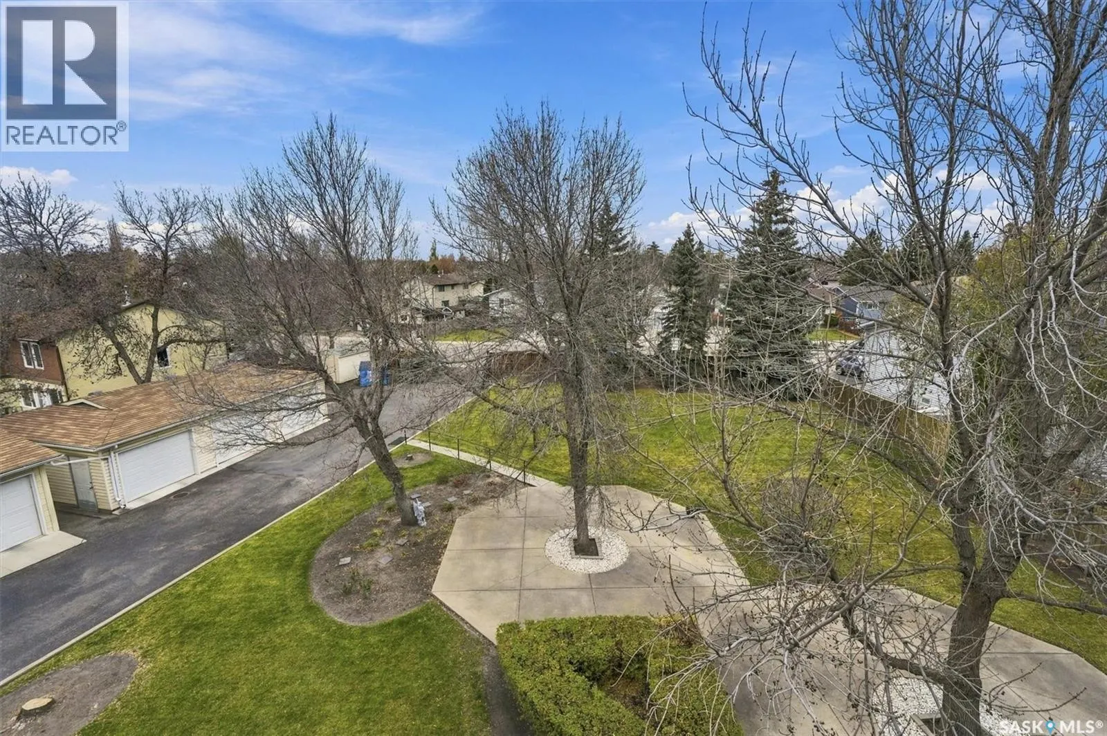 306 3220 33rd STREET W