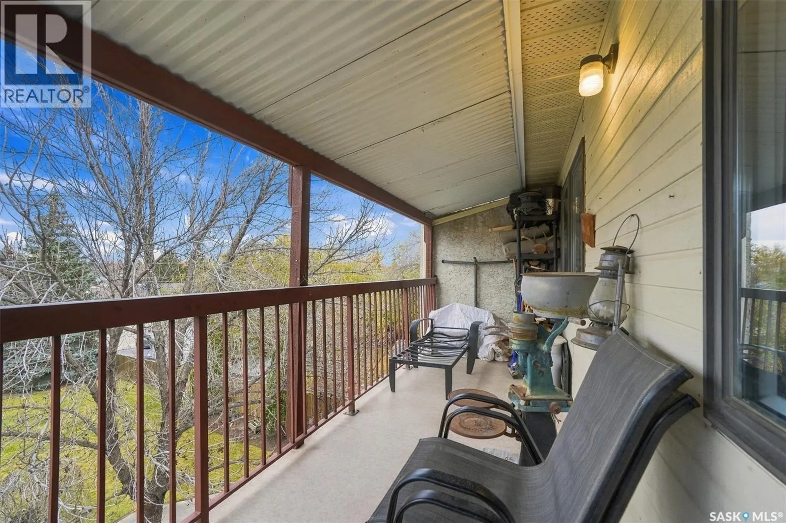 306 3220 33rd STREET W