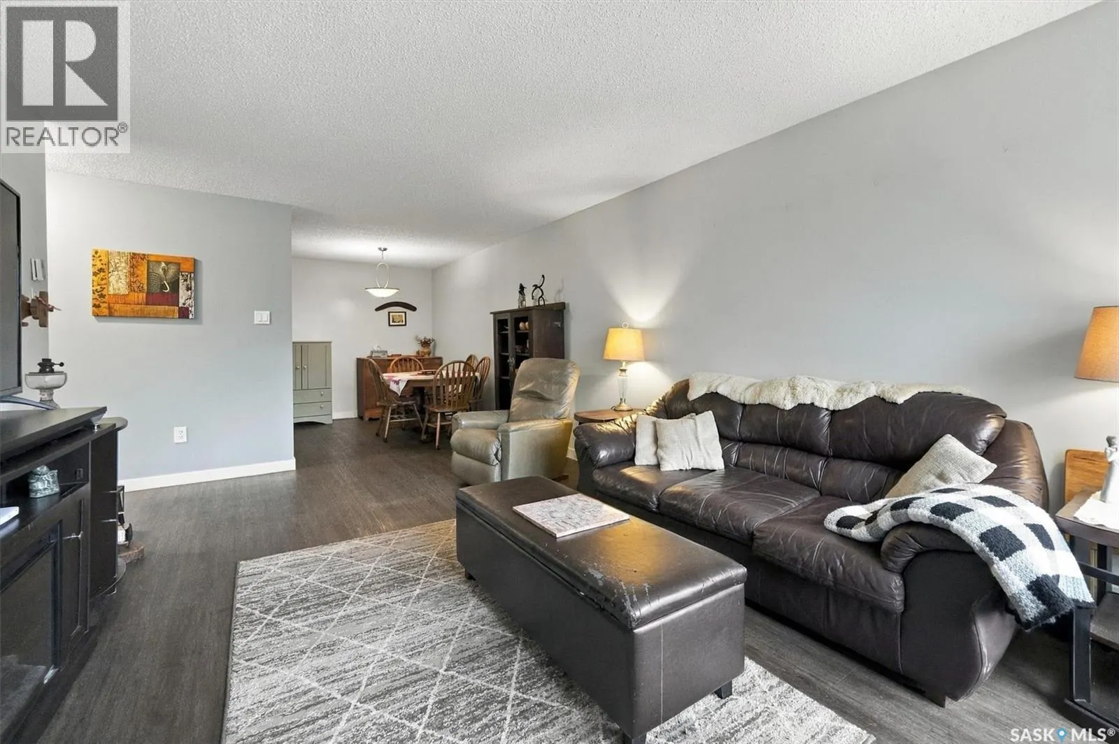 306 3220 33rd STREET W