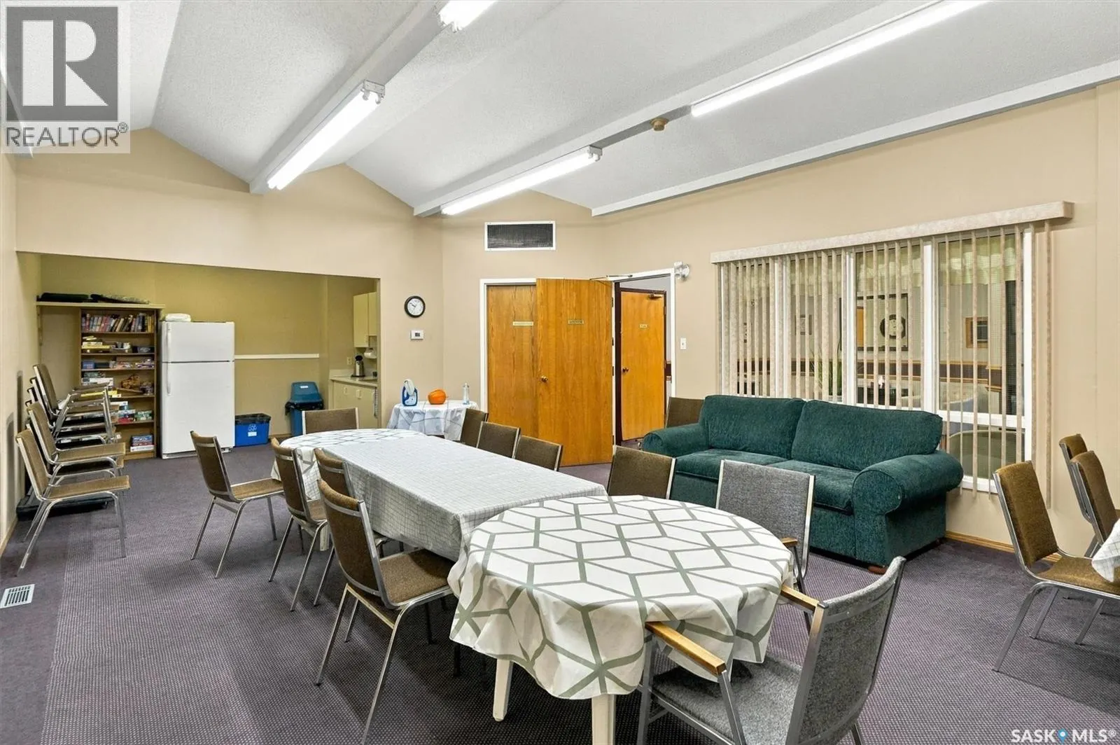 306 3220 33rd STREET W
