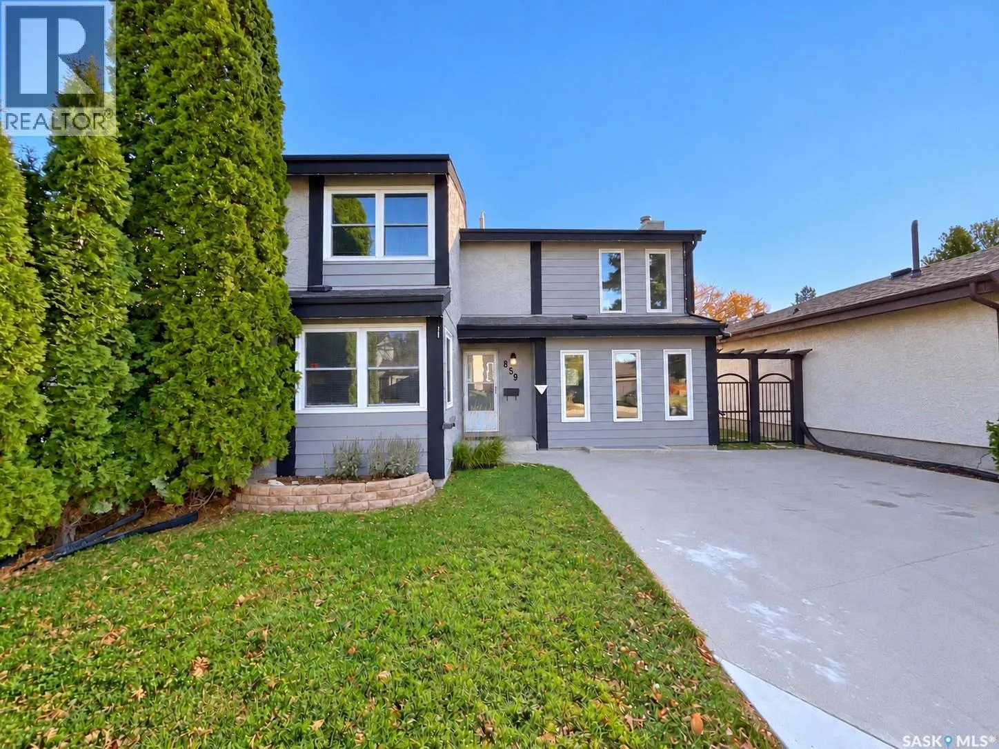 859 Athlone DRIVE N