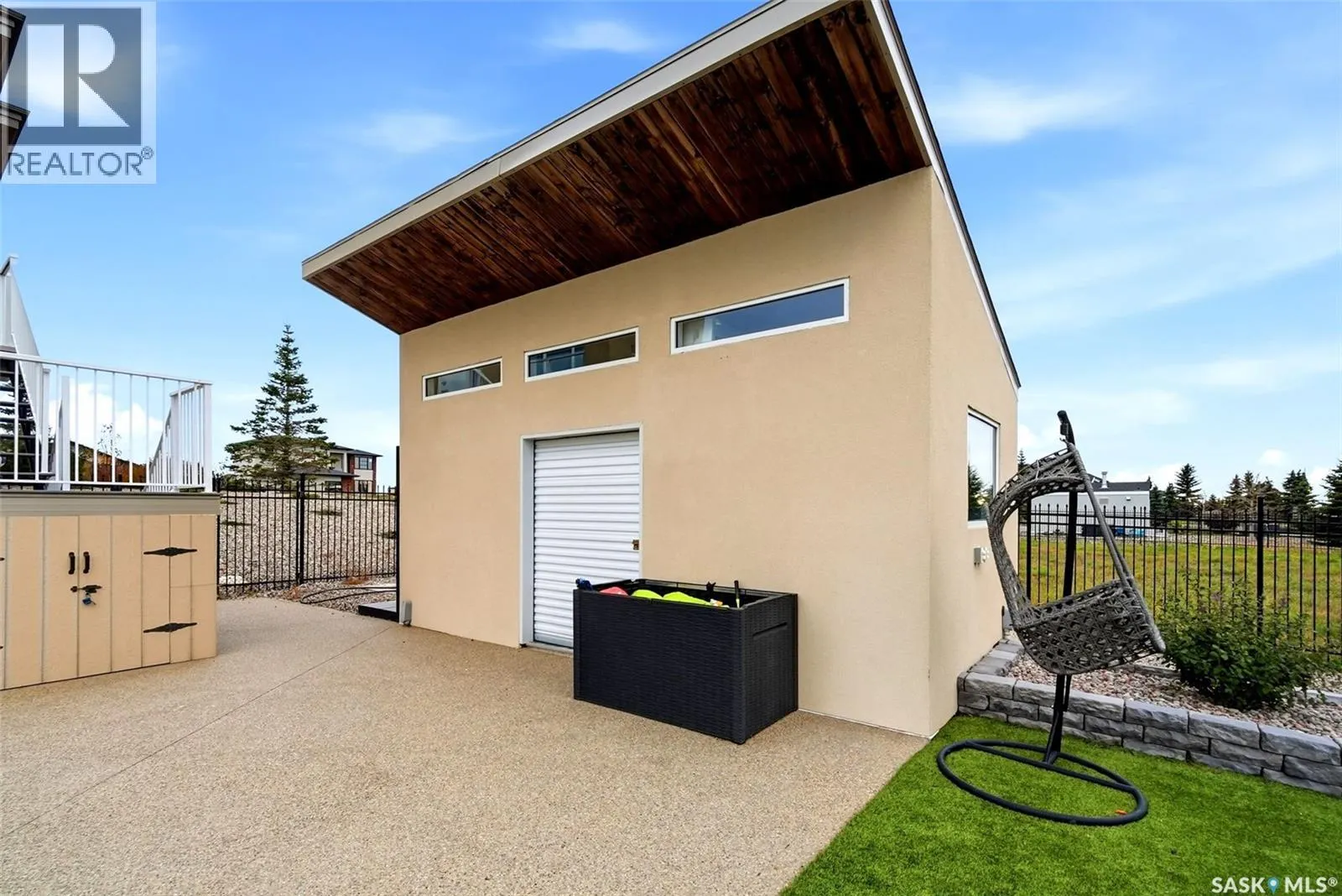 309 Spruce Creek CRESCENT