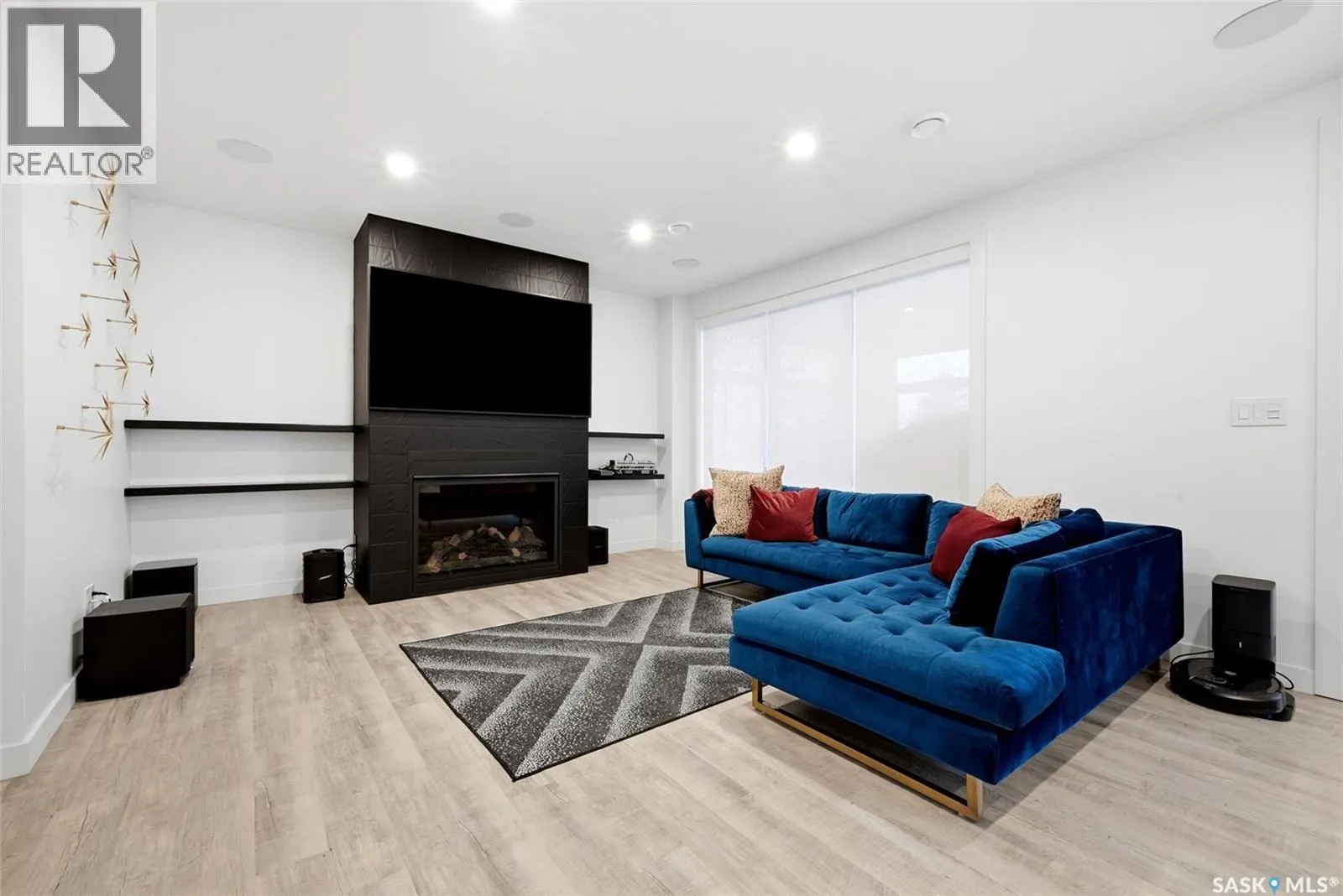 309 Spruce Creek CRESCENT