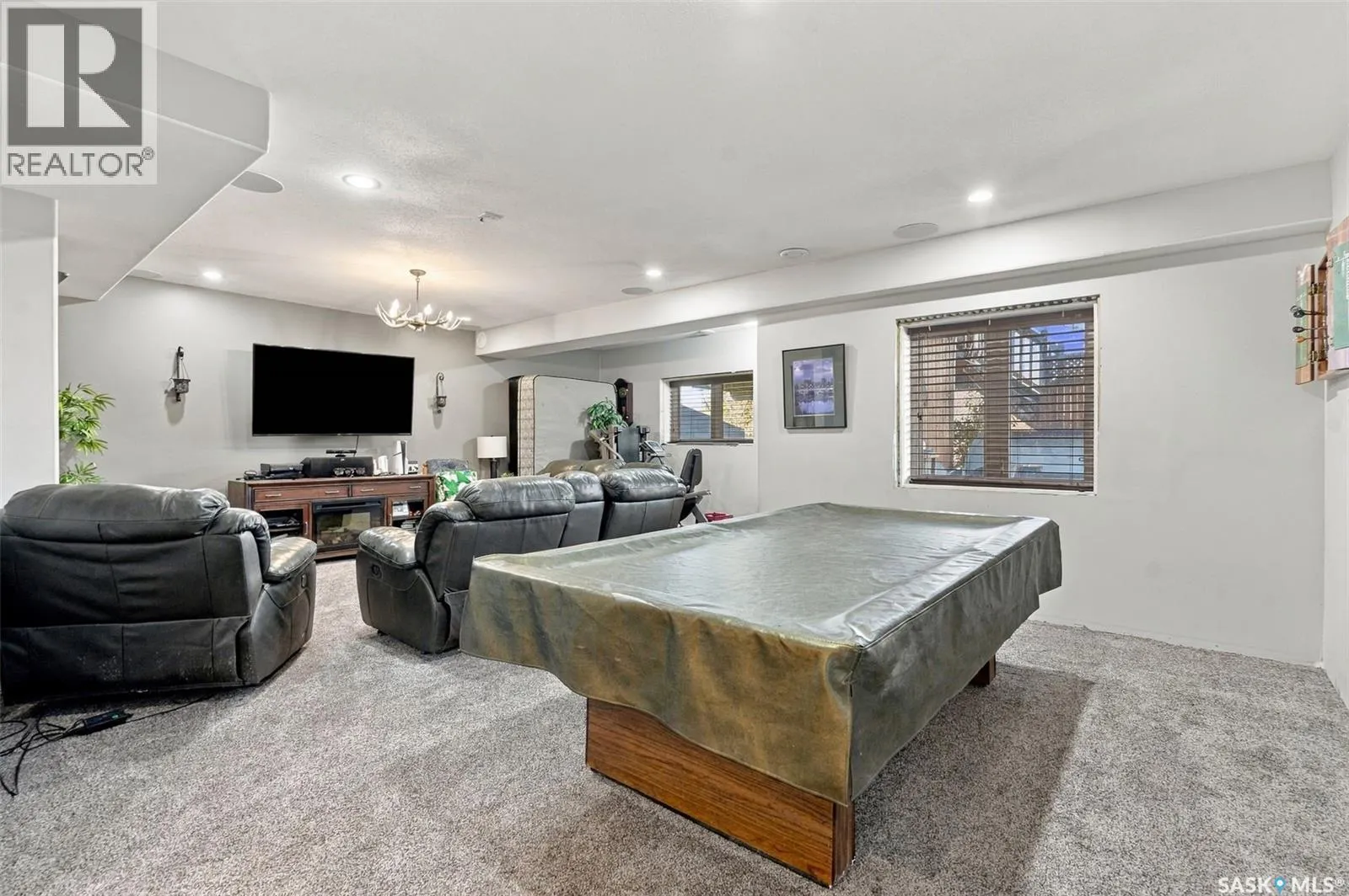 224 Carriage DRIVE