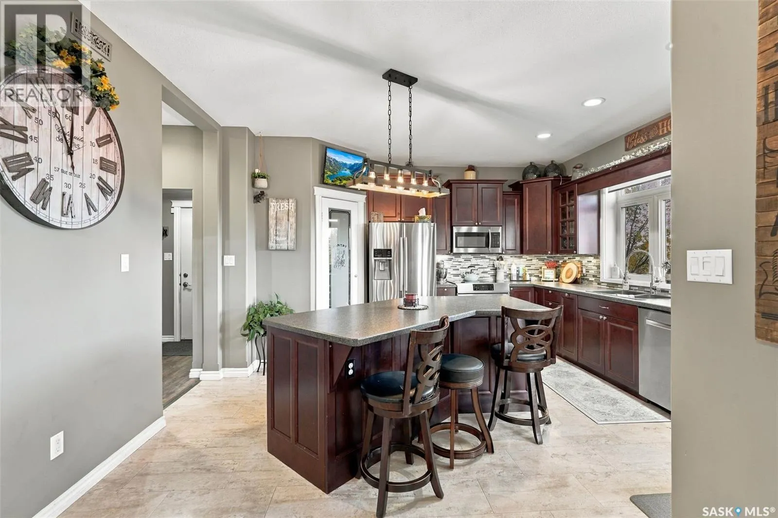 224 Carriage DRIVE