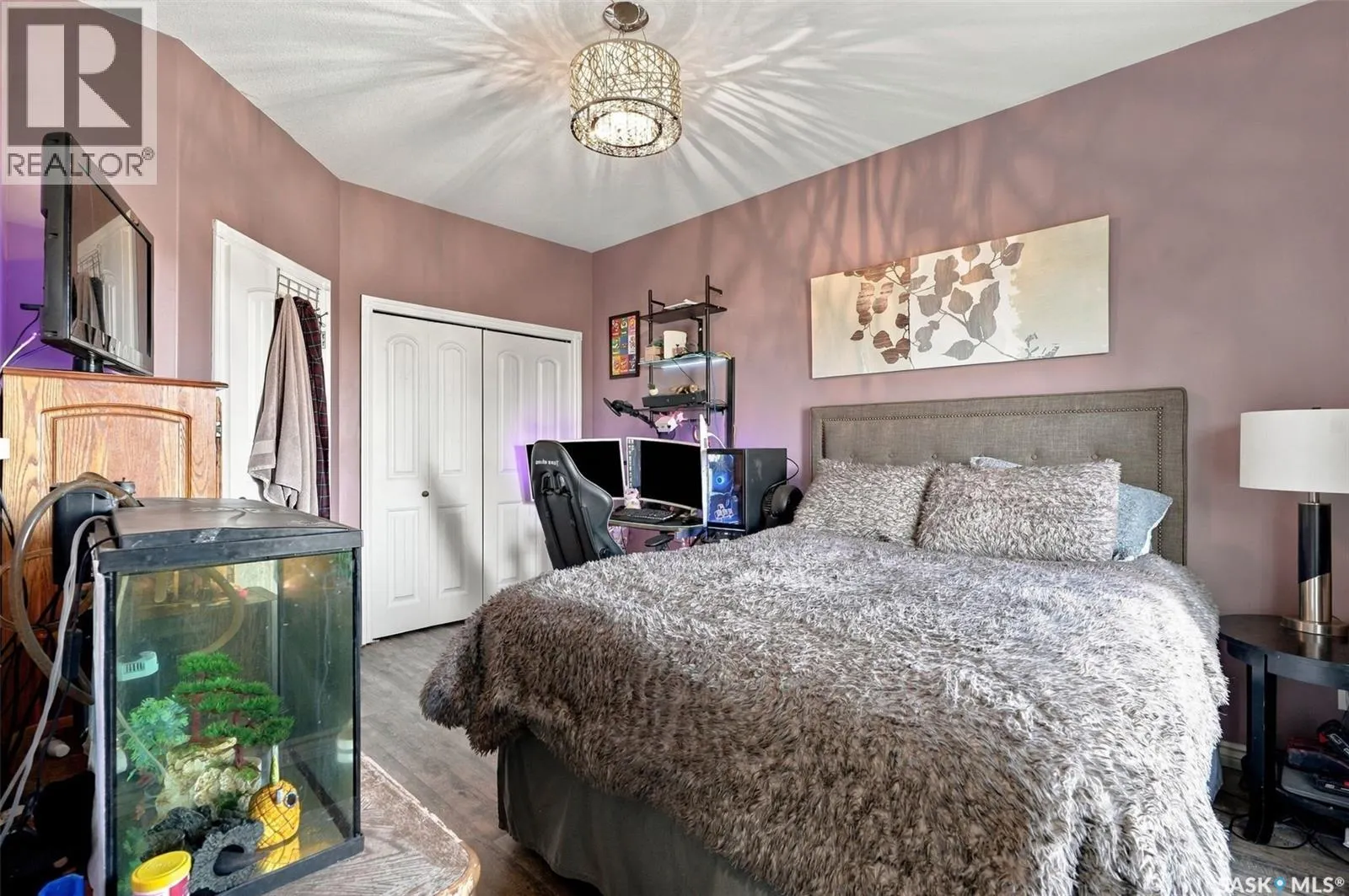 224 Carriage DRIVE