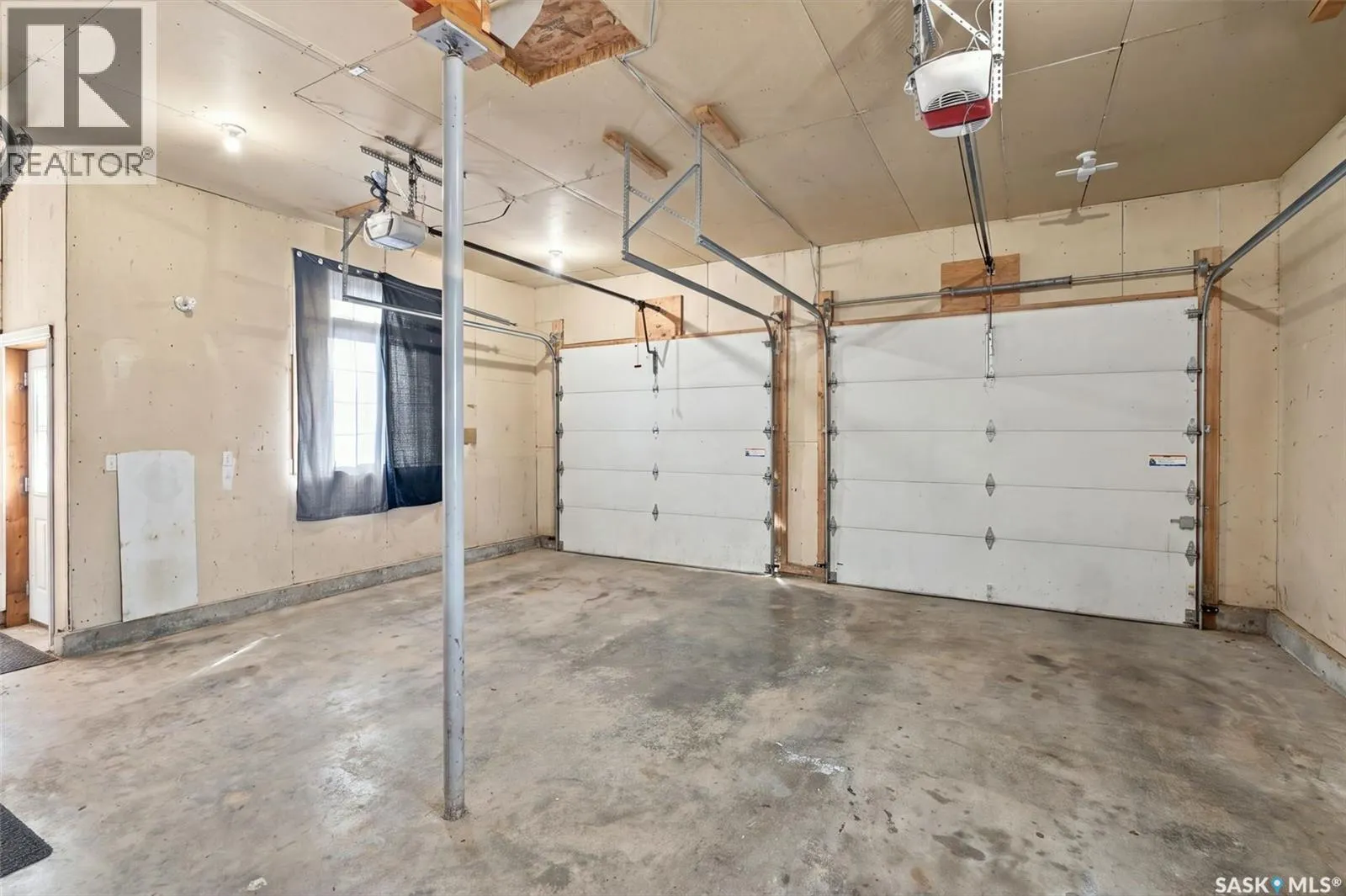 224 Carriage DRIVE