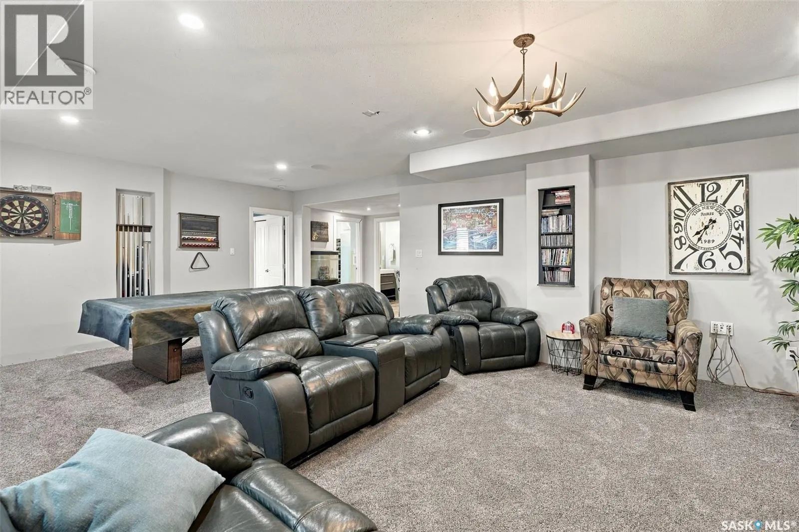 224 Carriage DRIVE
