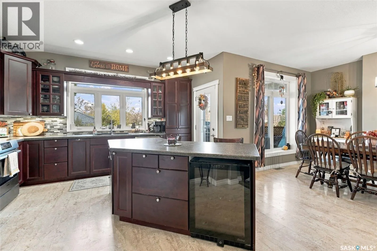 224 Carriage DRIVE