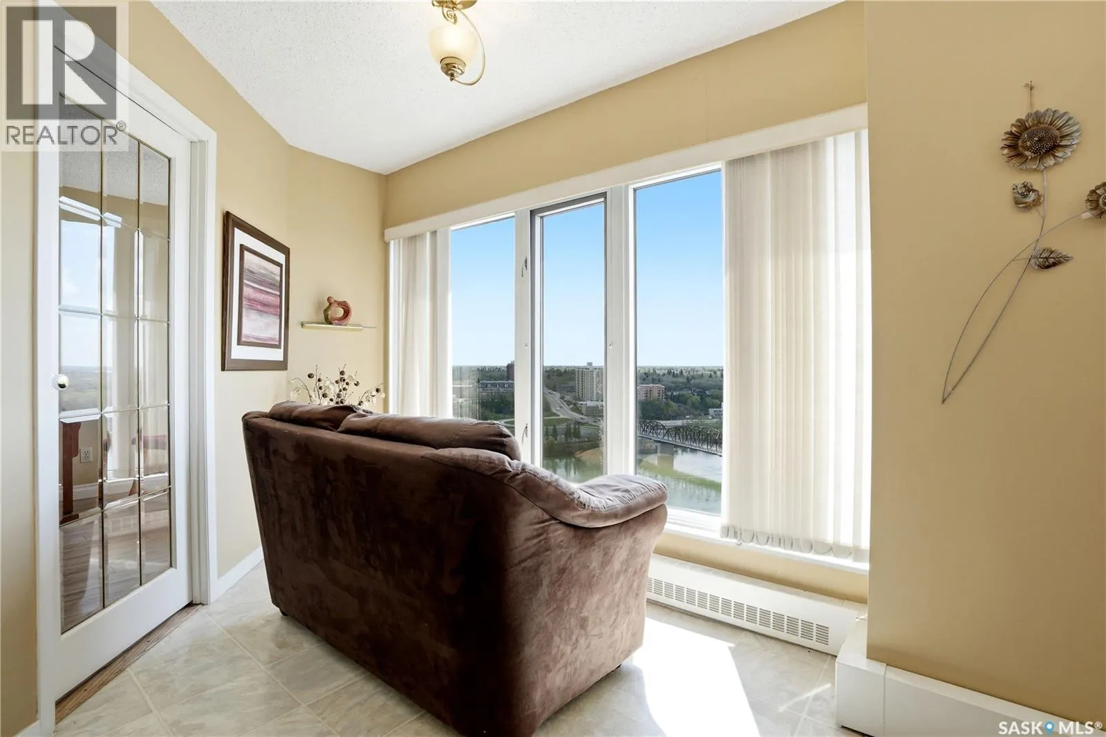 424 Spadina CRESCENT E