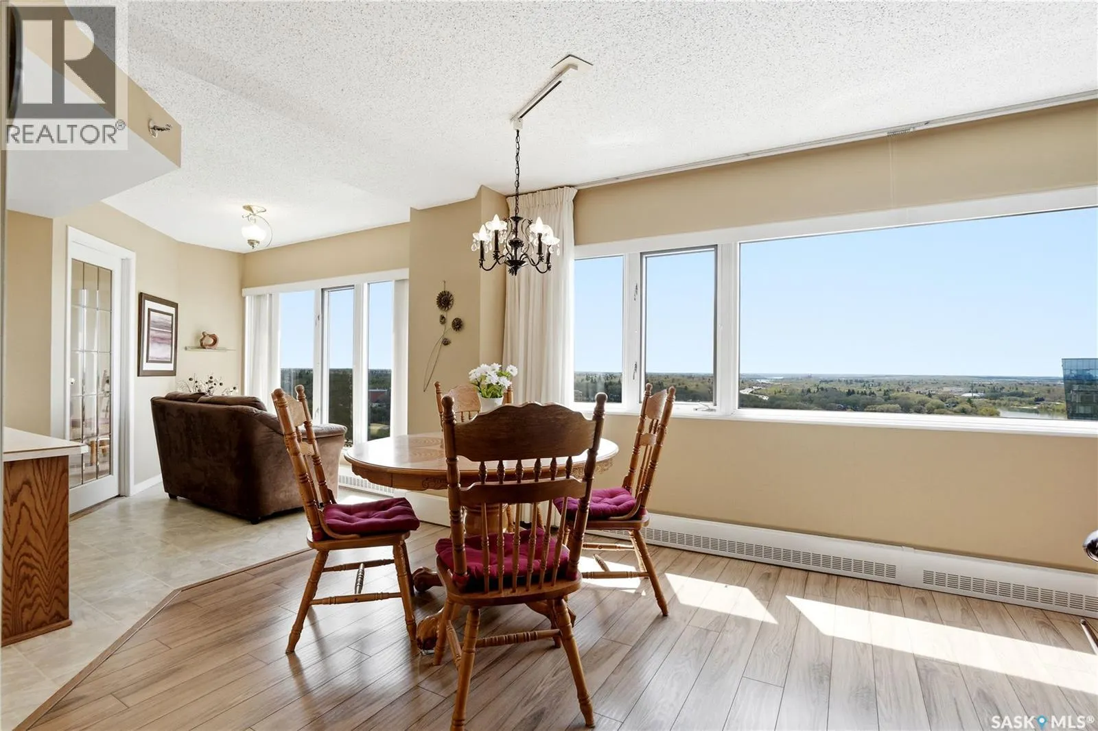 424 Spadina CRESCENT E