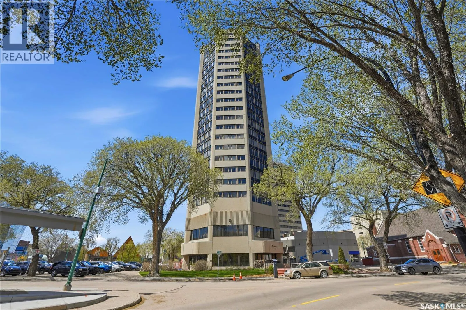 424 Spadina CRESCENT E