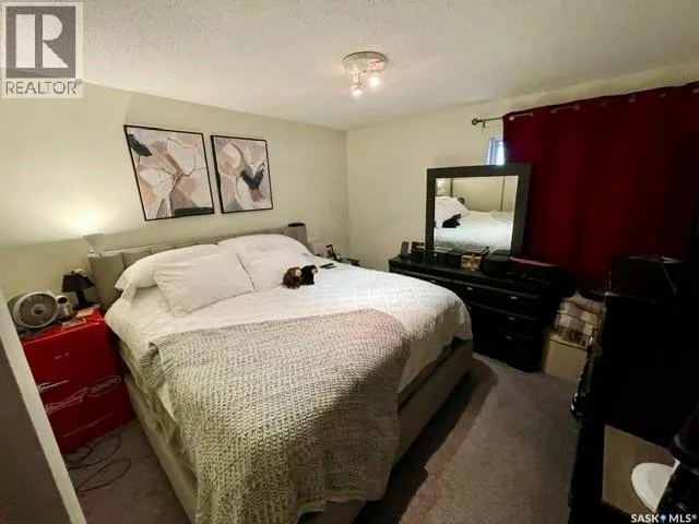 1615 425 115th STREET E