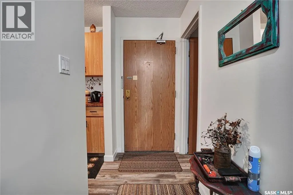 1615 425 115th STREET E