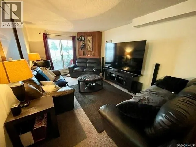 1615 425 115th STREET E
