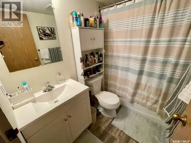 1615 425 115th STREET E
