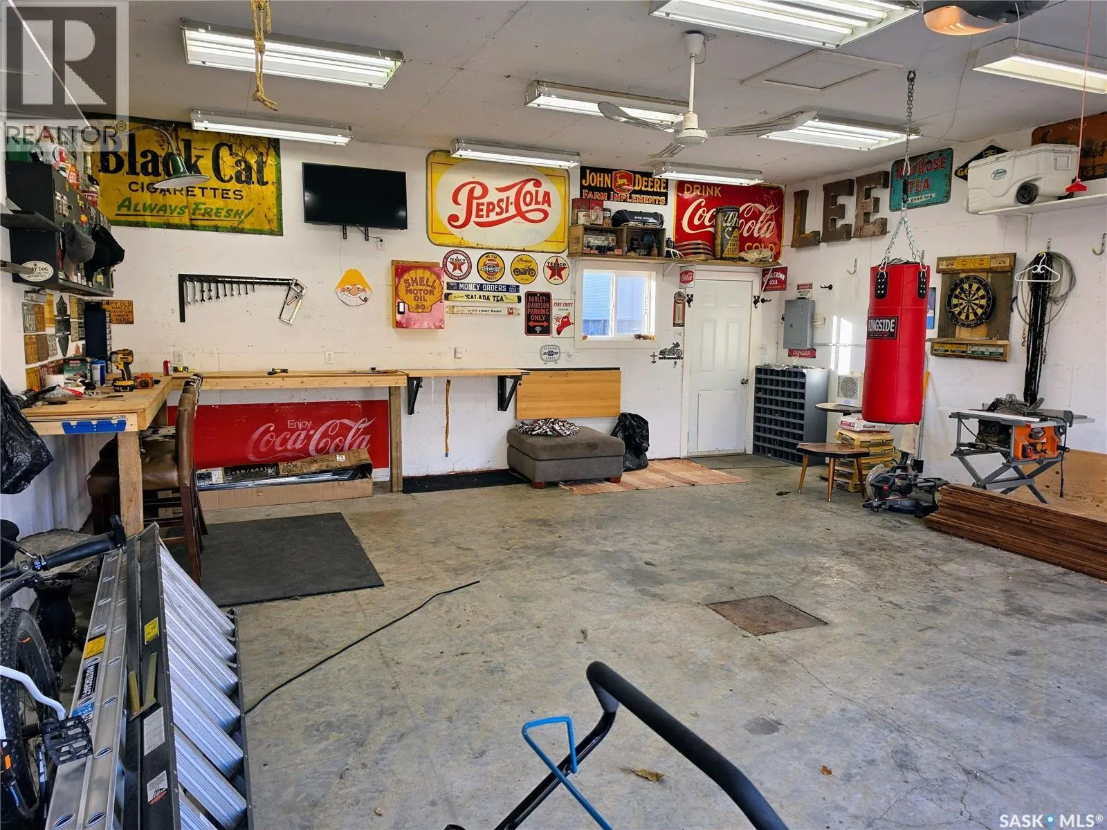 613 Kirby STREET