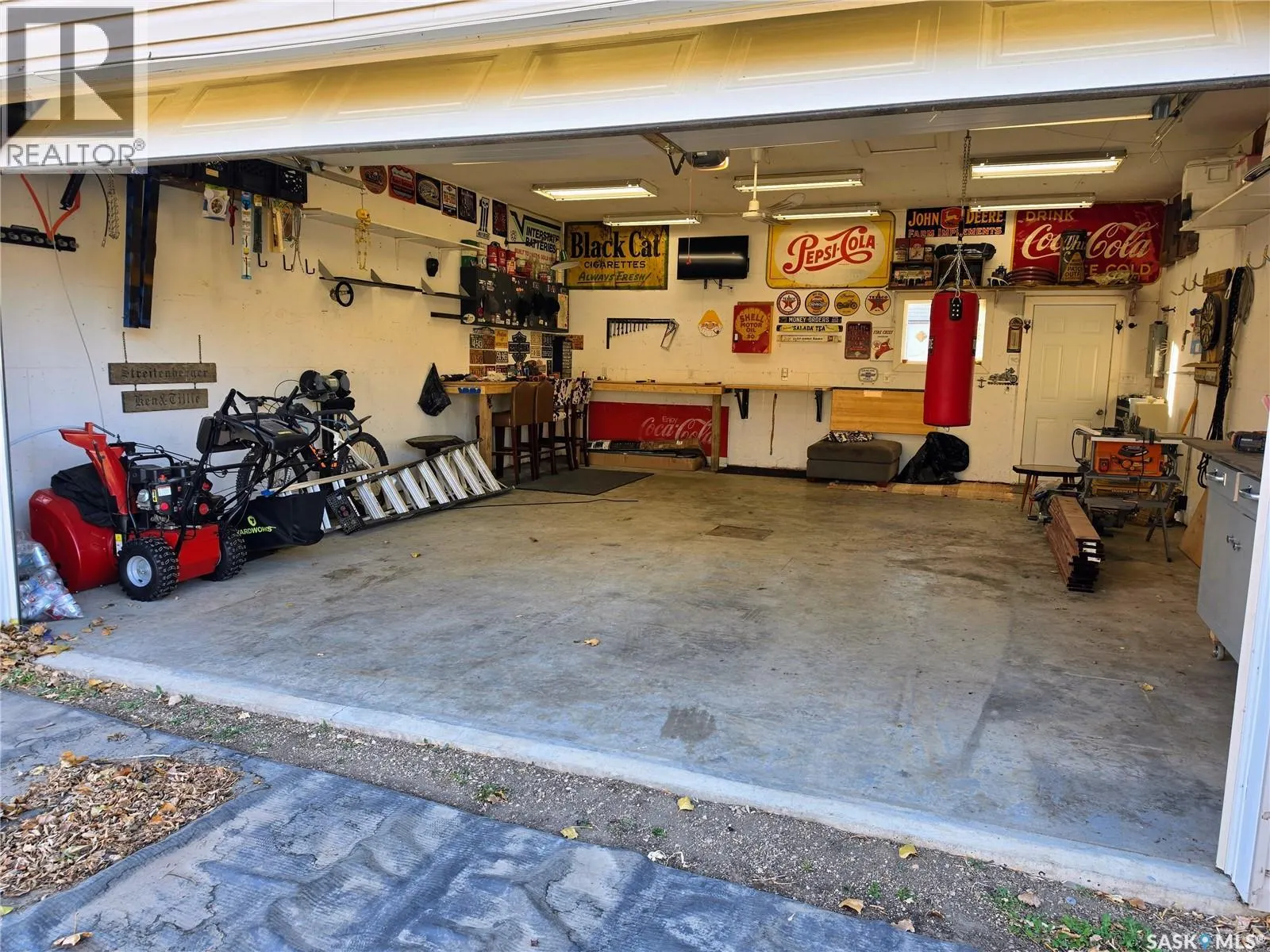 613 Kirby STREET