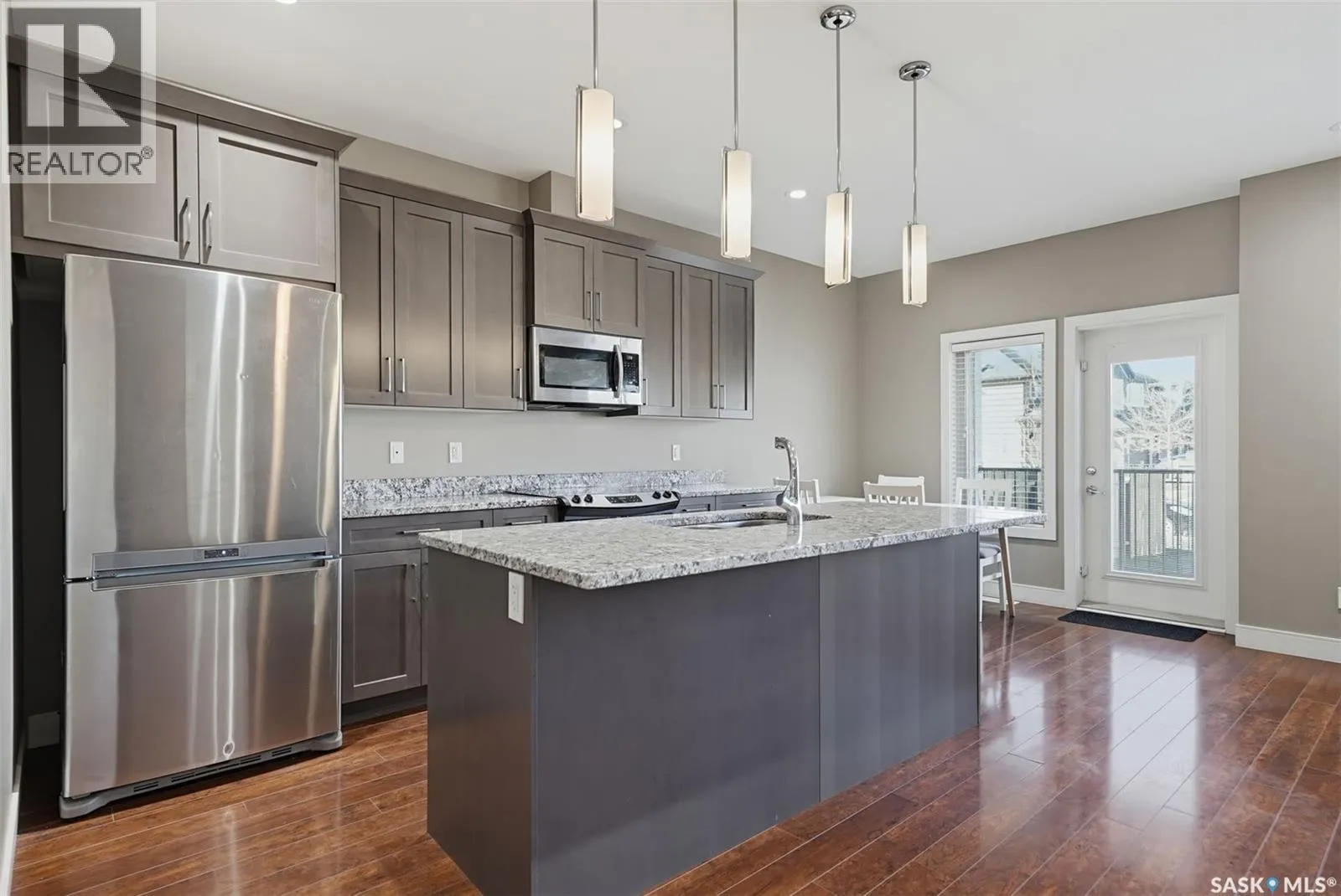 20 1550 Paton CRESCENT