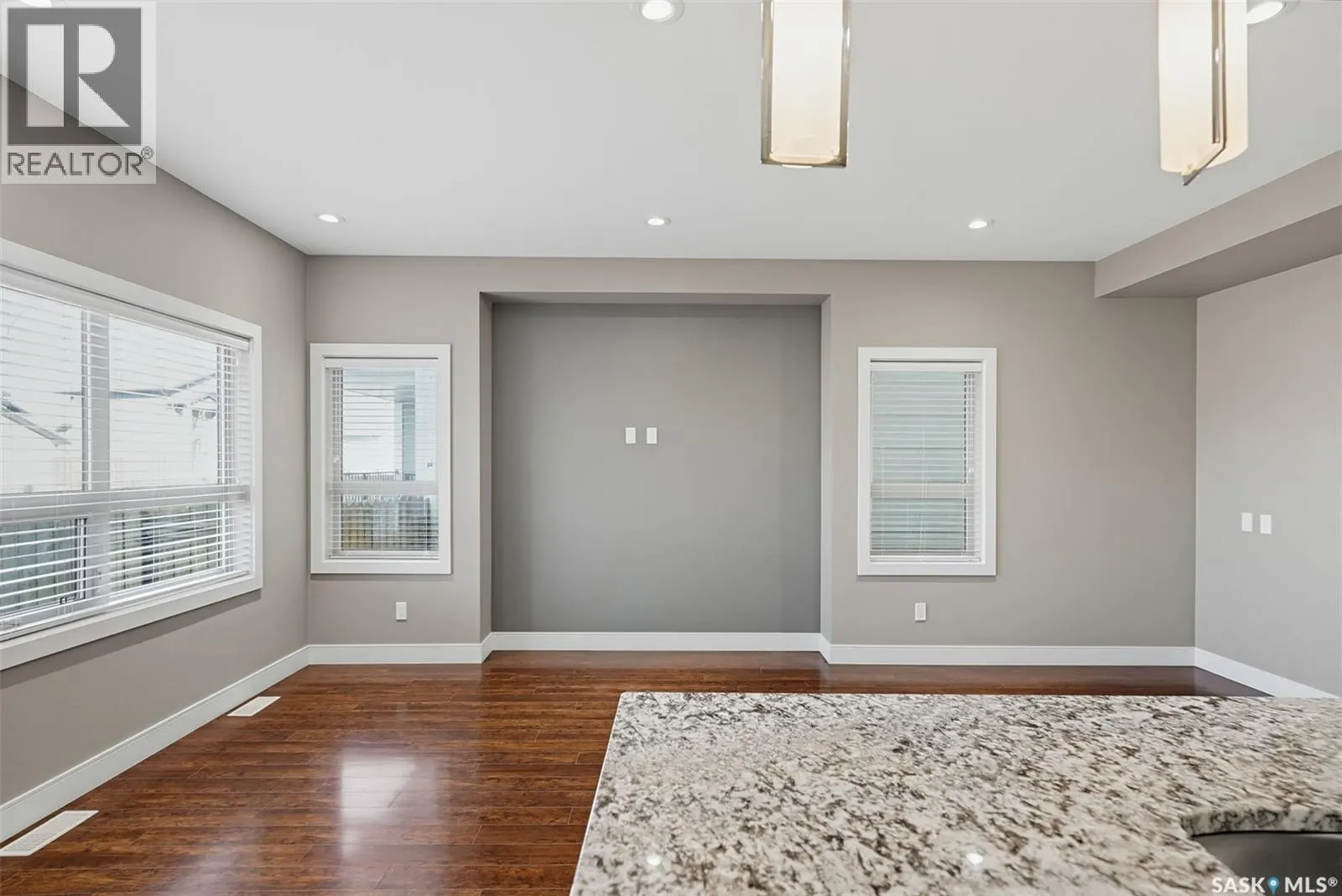 20 1550 Paton CRESCENT