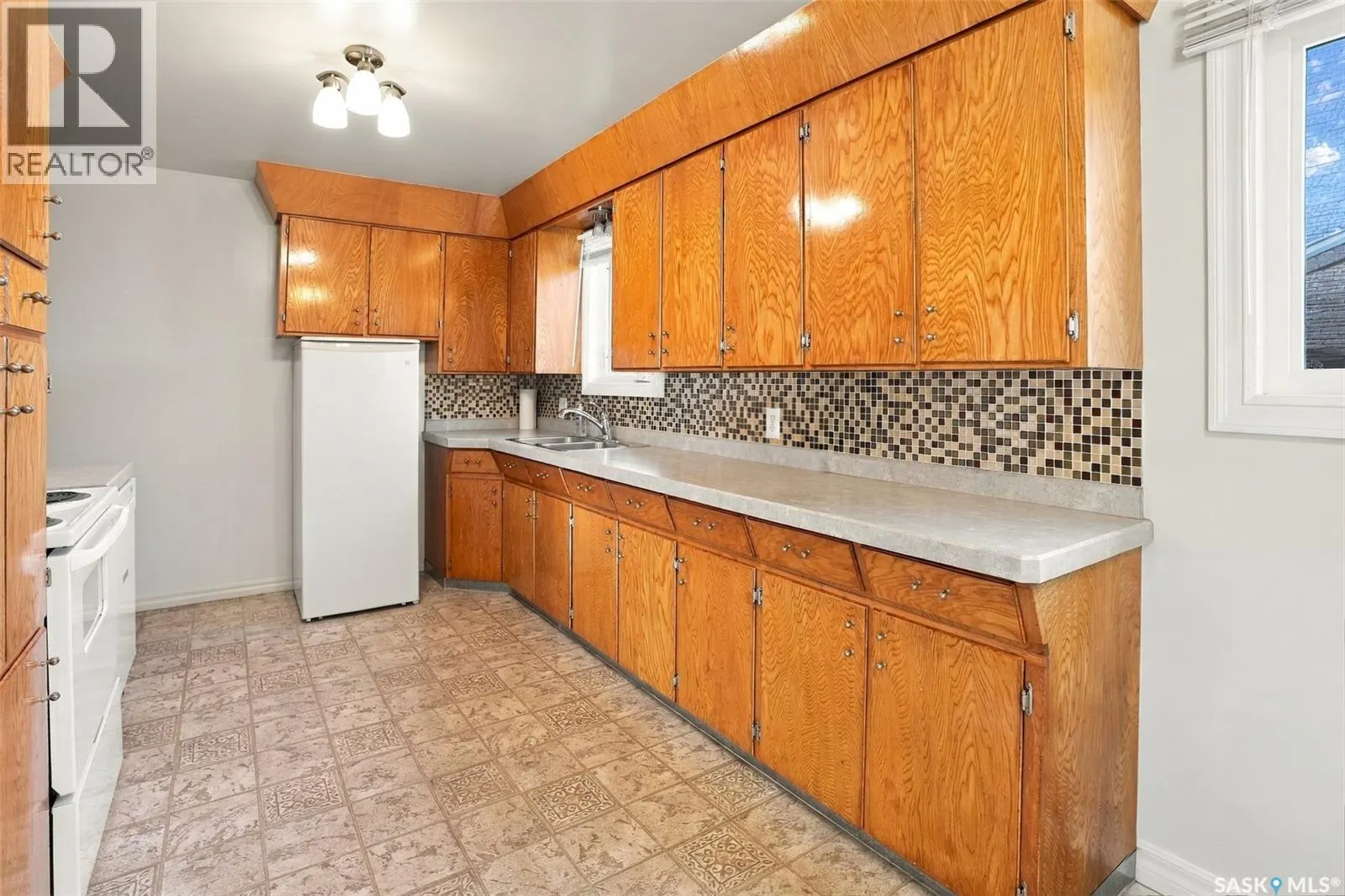 52 20th STREET