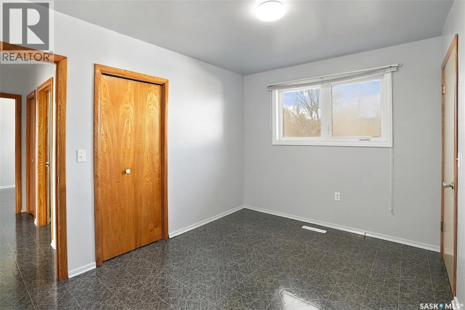 52 20th STREET