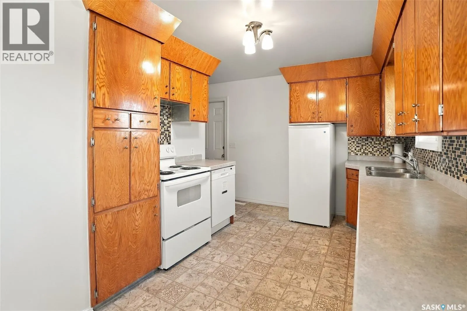 52 20th STREET