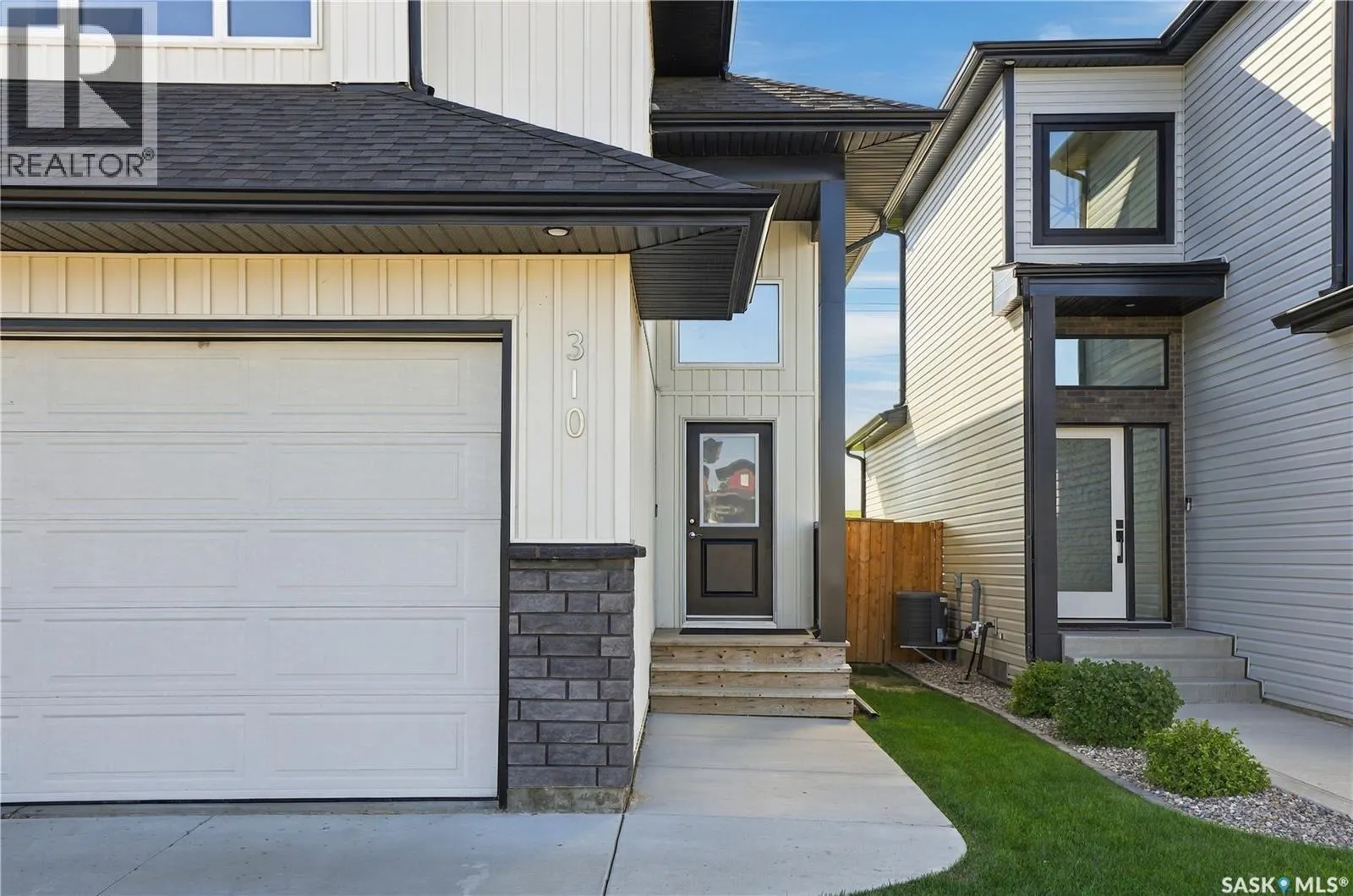 310 Burgess CRESCENT