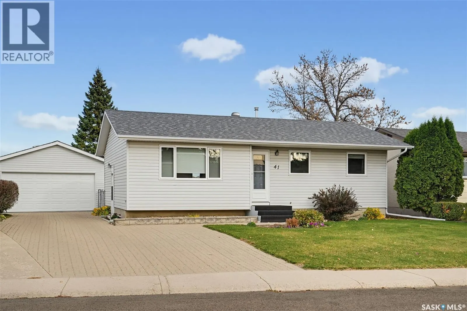 41 Arnason CRESCENT