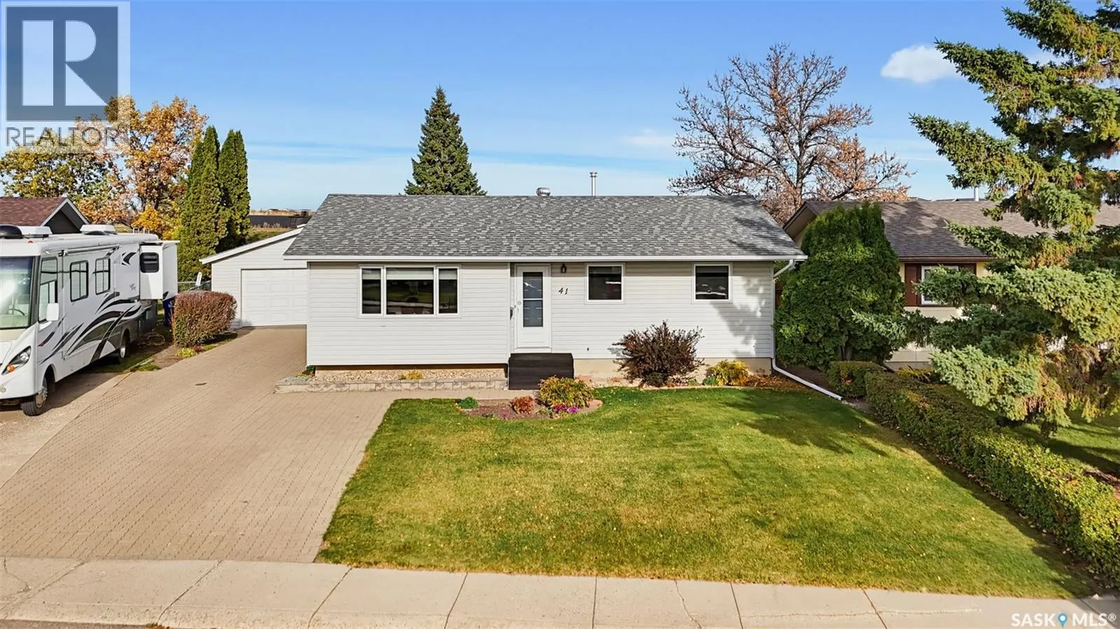 41 Arnason CRESCENT