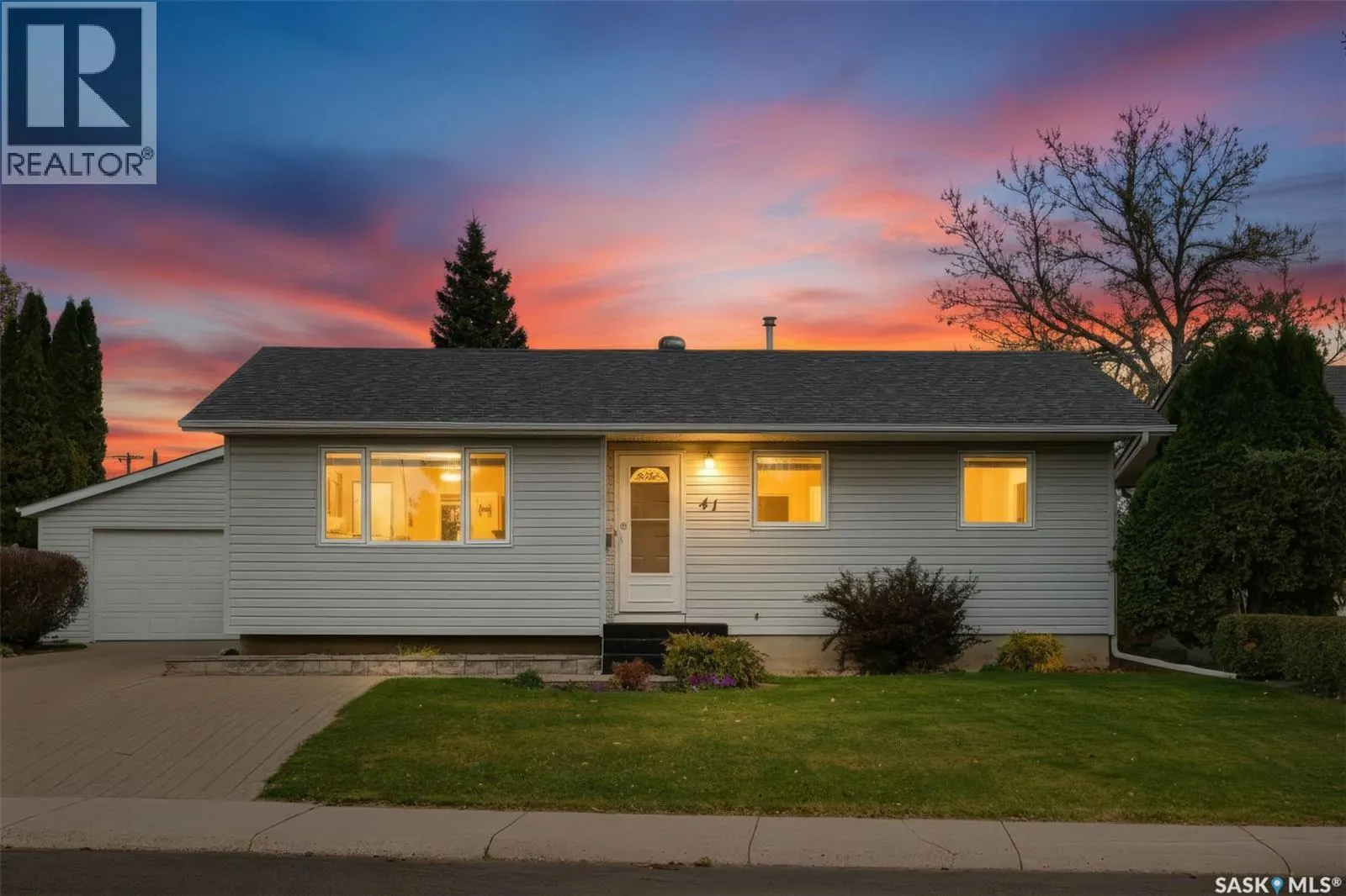 41 Arnason CRESCENT