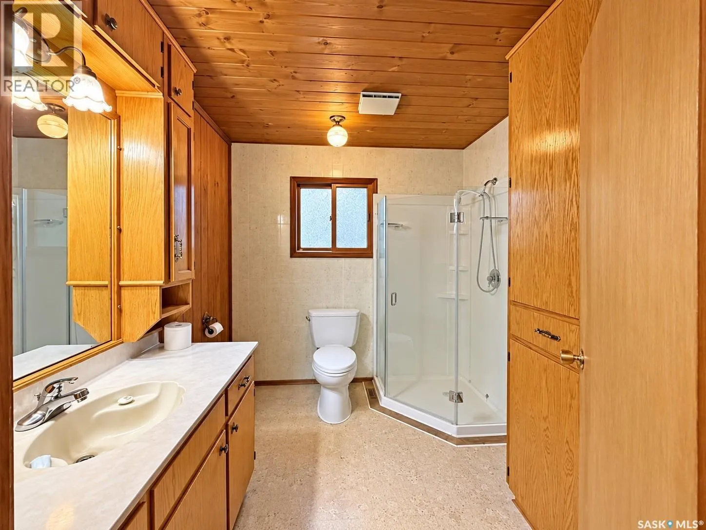 143 Lakeview DRIVE