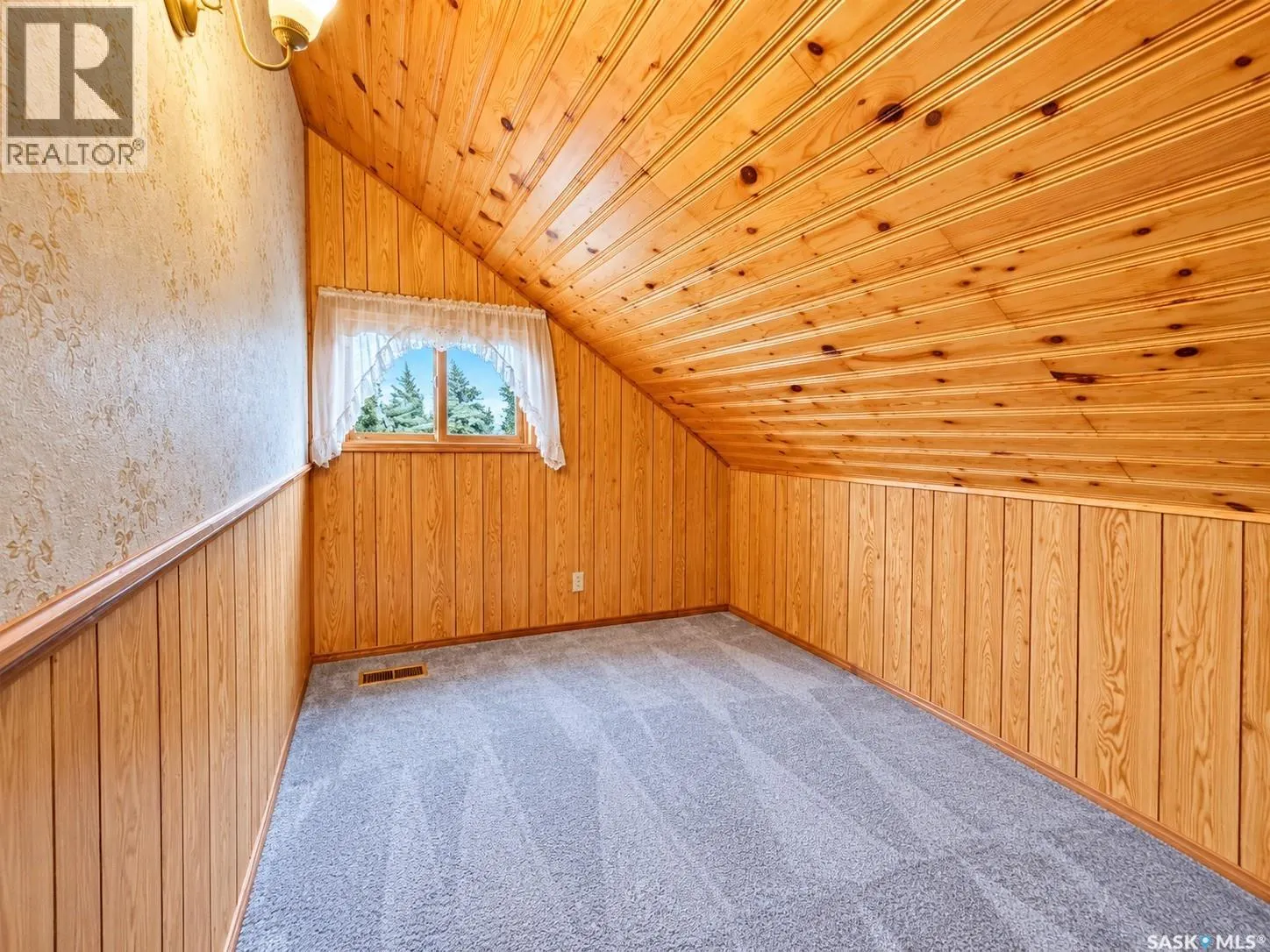 143 Lakeview DRIVE