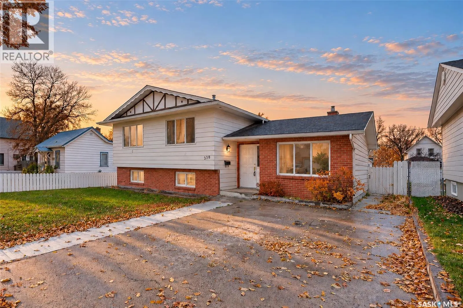 338 Grandview STREET W