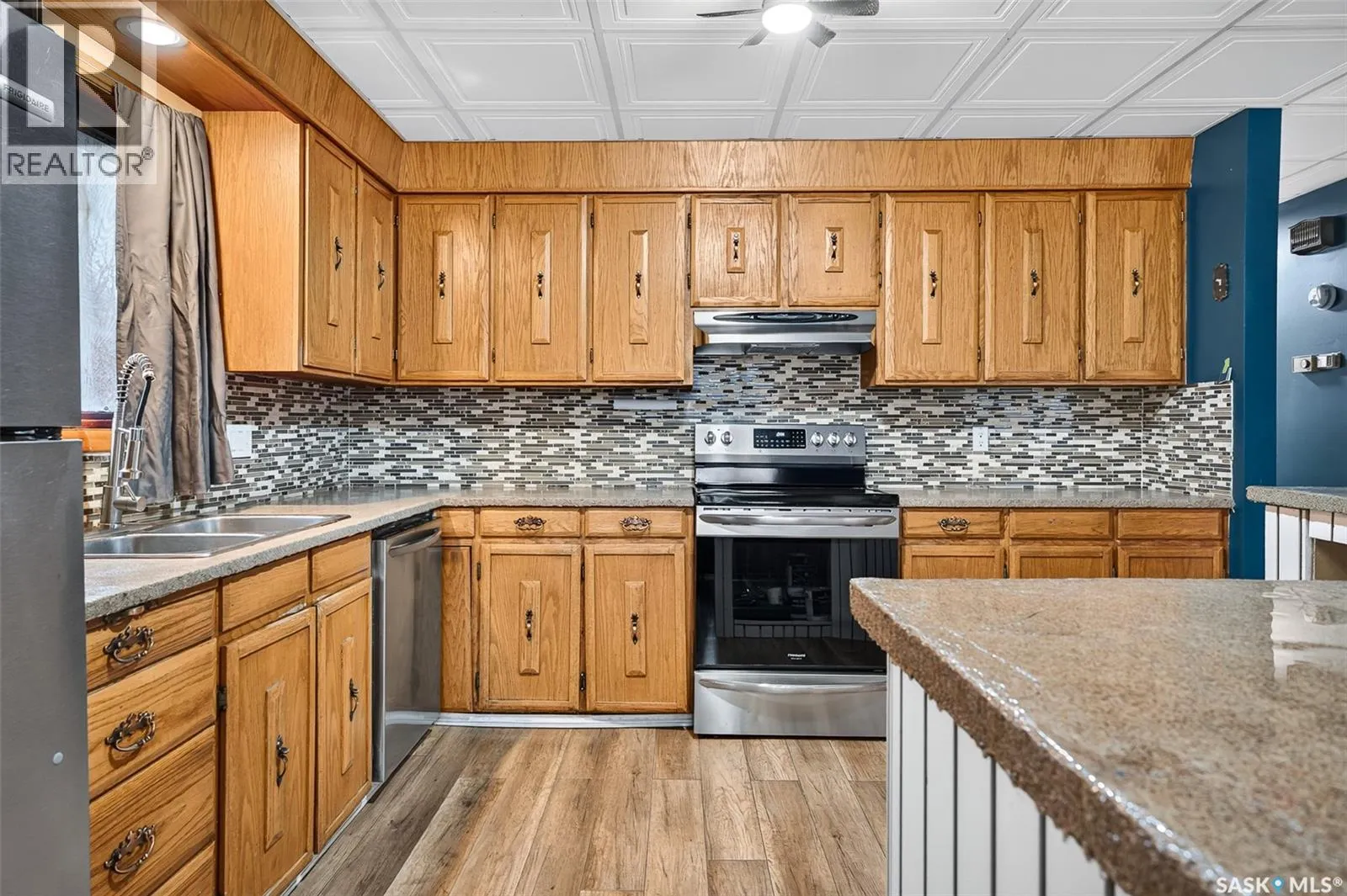 338 Grandview STREET W