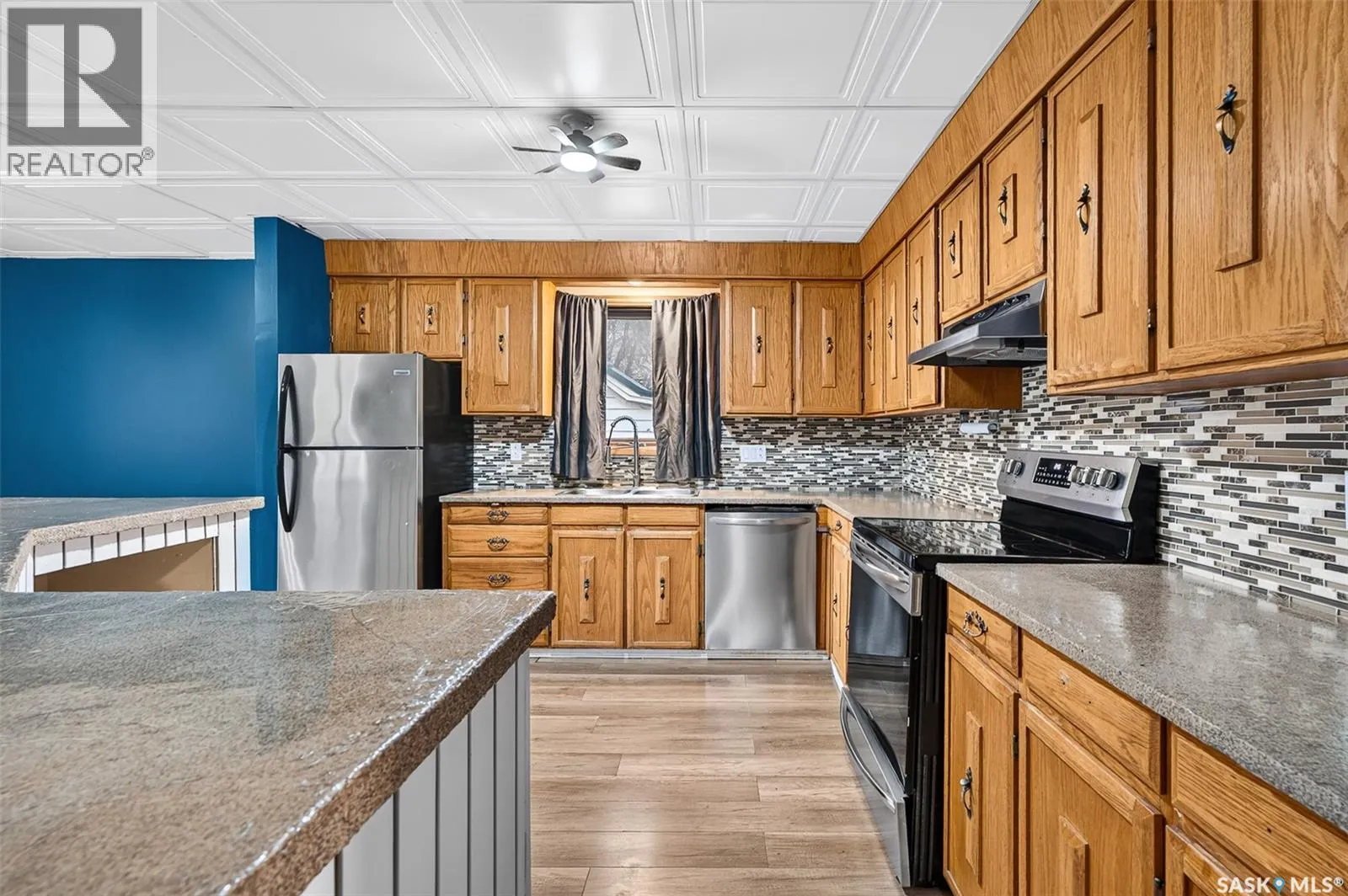 338 Grandview STREET W
