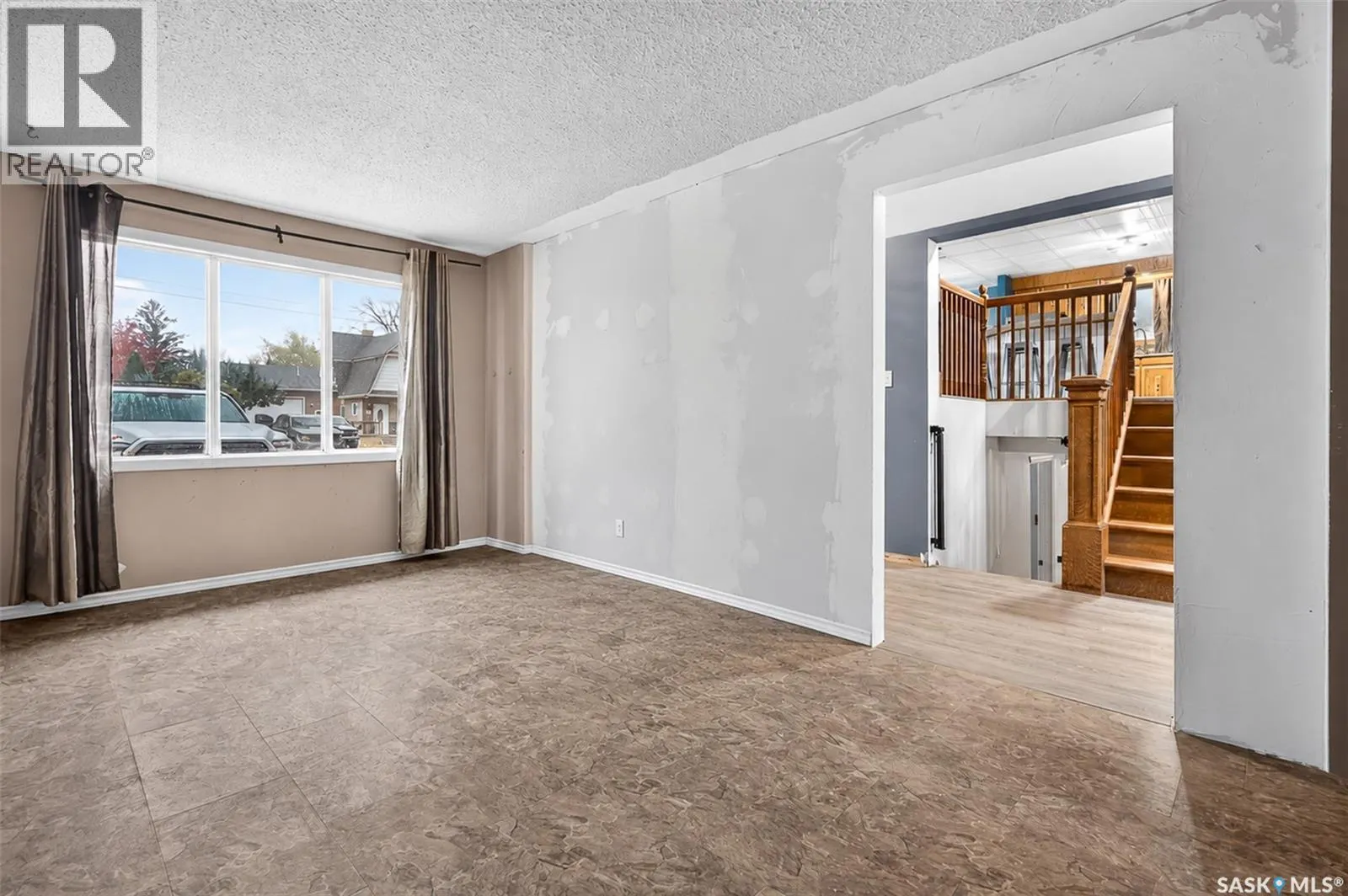 338 Grandview STREET W
