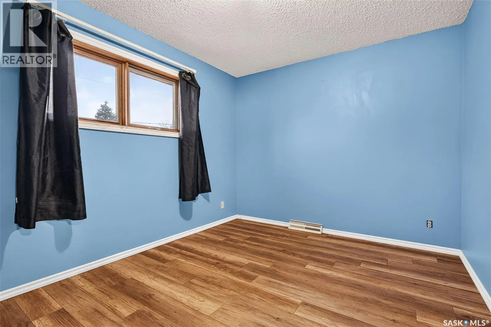 338 Grandview STREET W