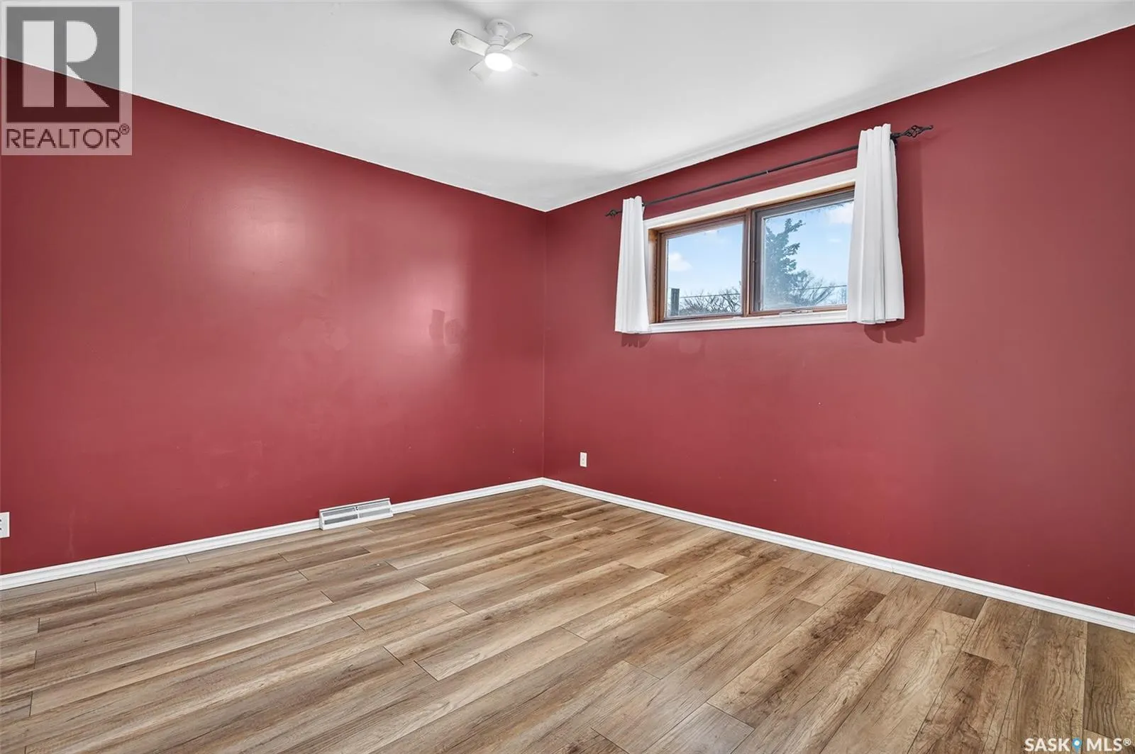 338 Grandview STREET W