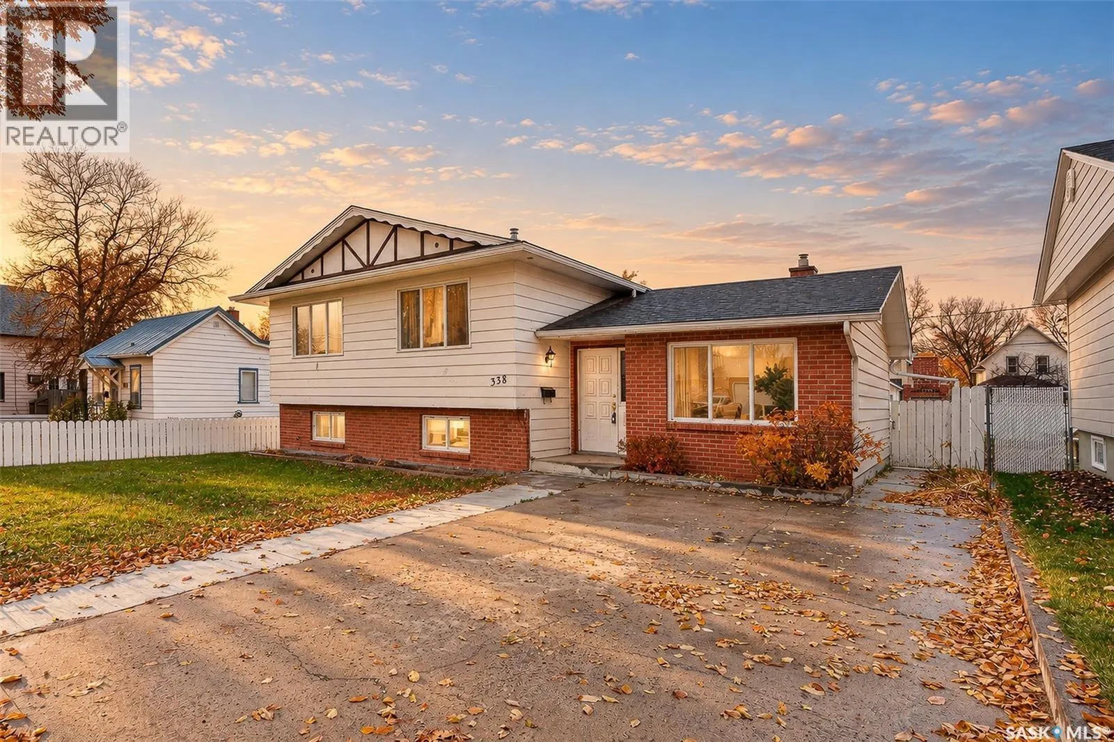 338 Grandview STREET W