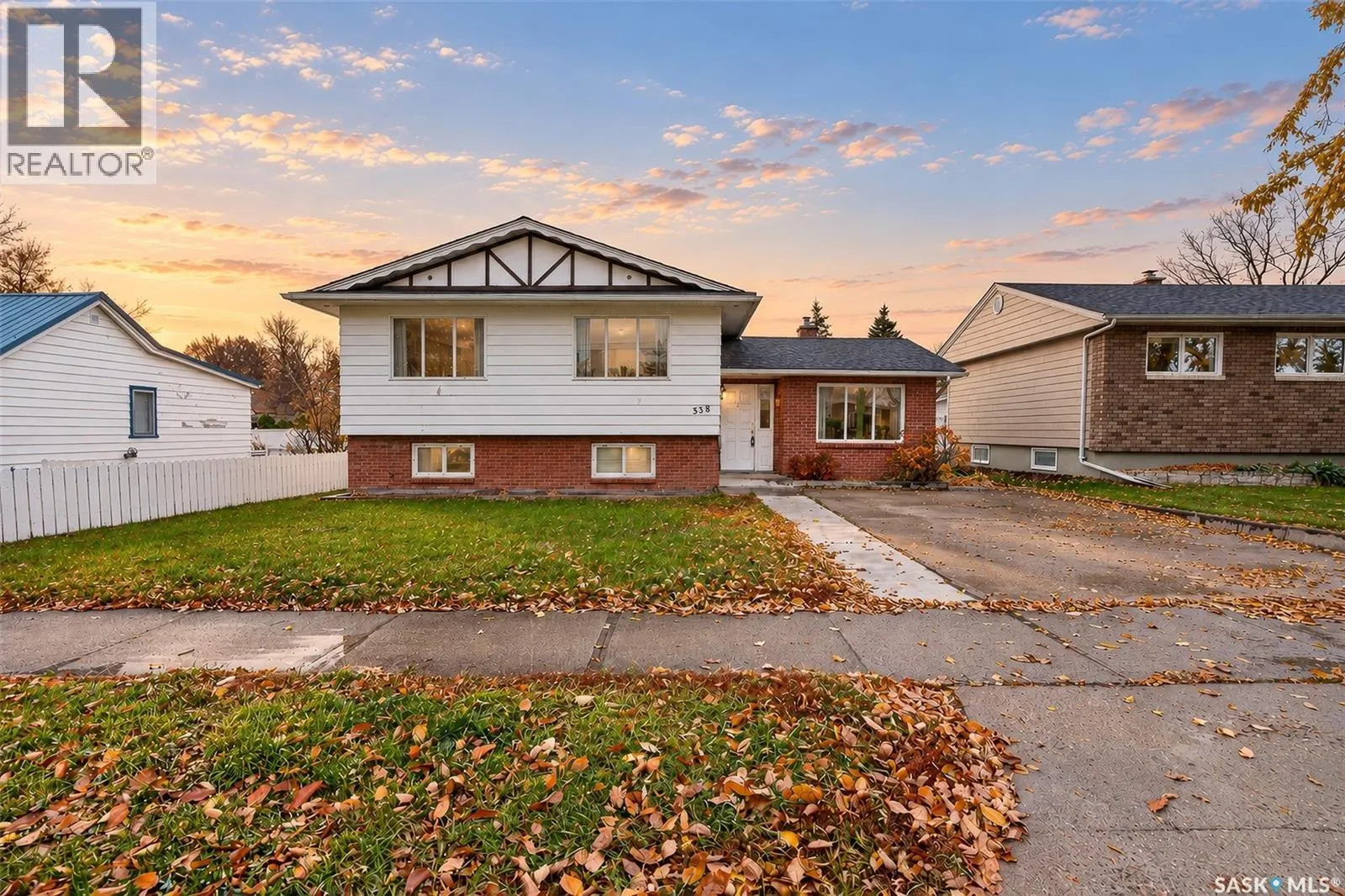 338 Grandview STREET W
