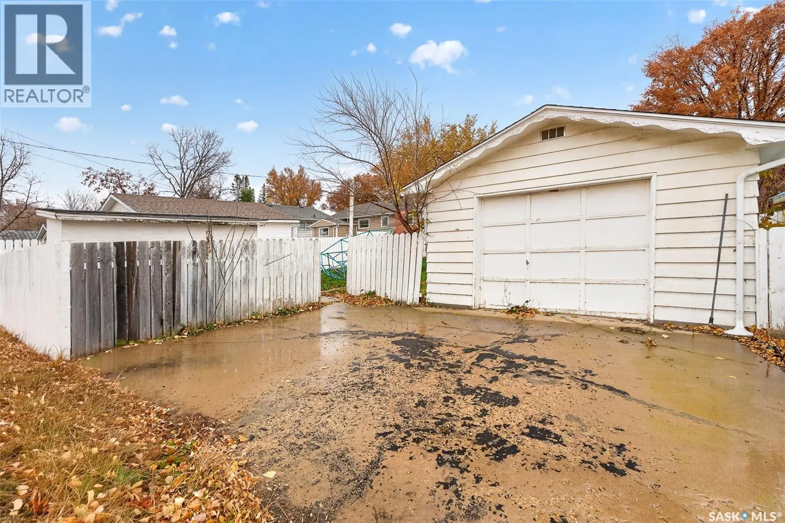 338 Grandview STREET W