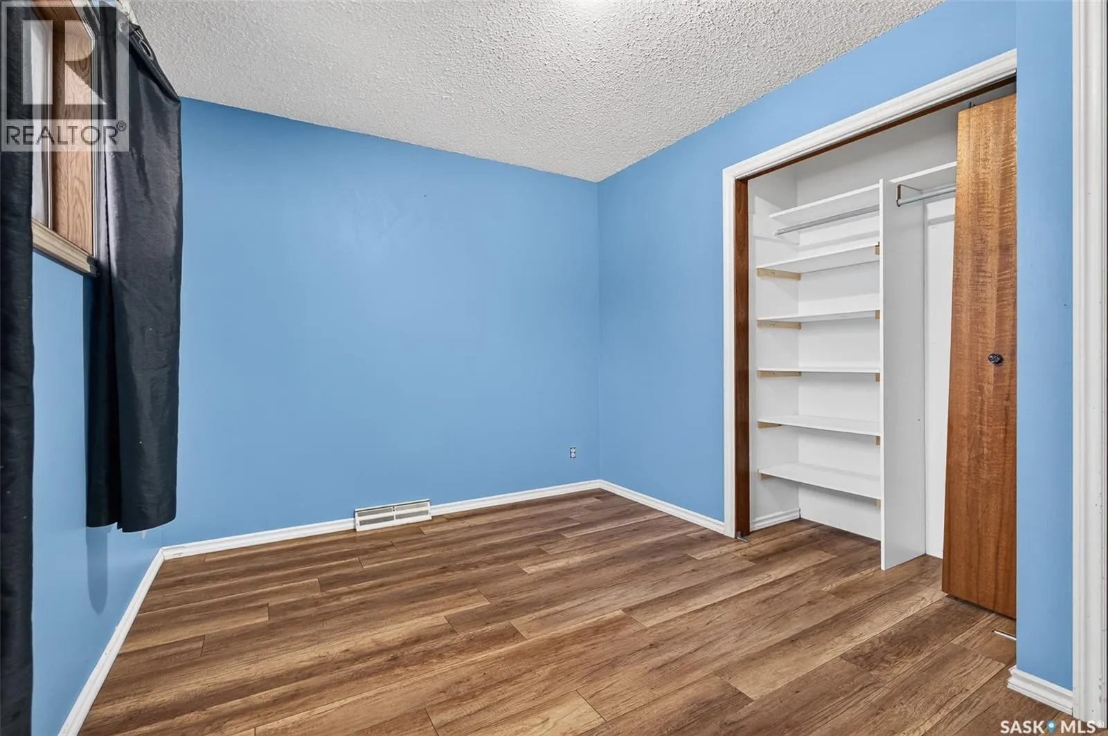 338 Grandview STREET W
