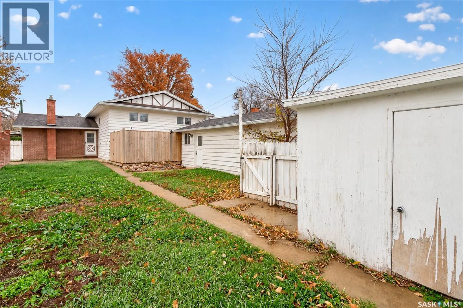 338 Grandview STREET W